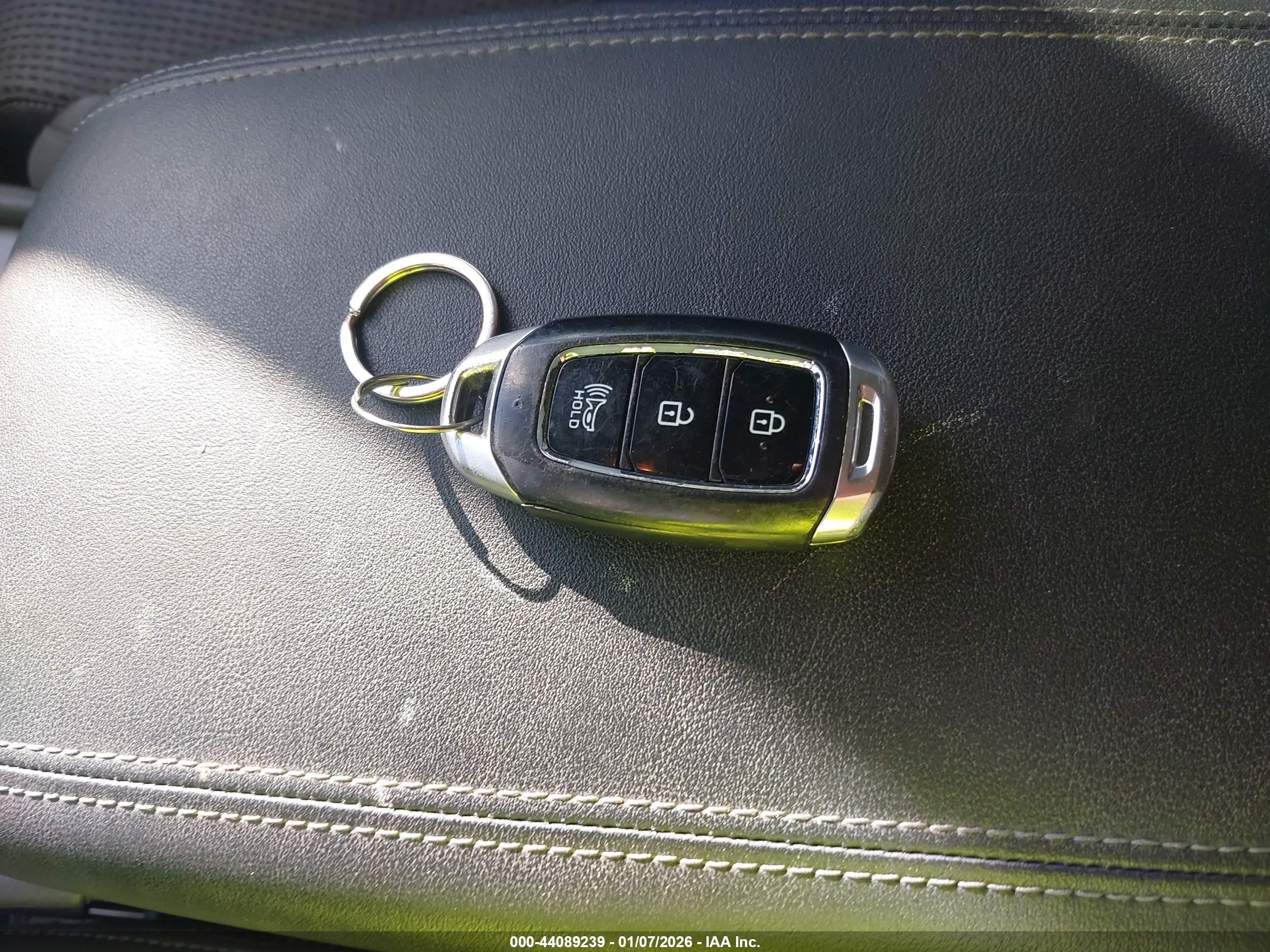 HYUNDAI SANTA image 11