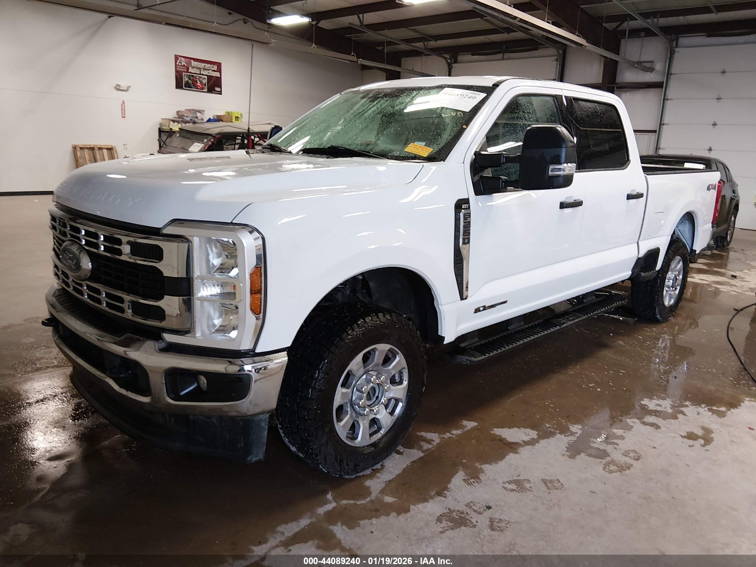 FORD F-250 image 2