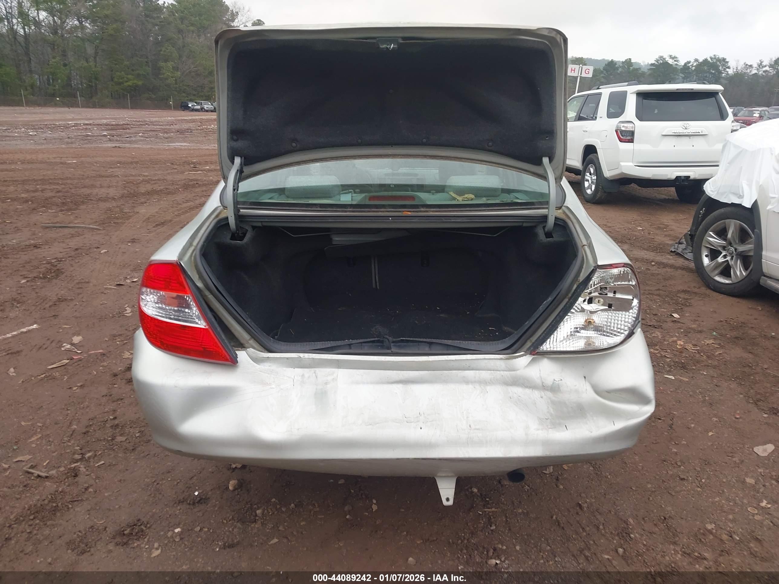 TOYOTA CAMRY image 6