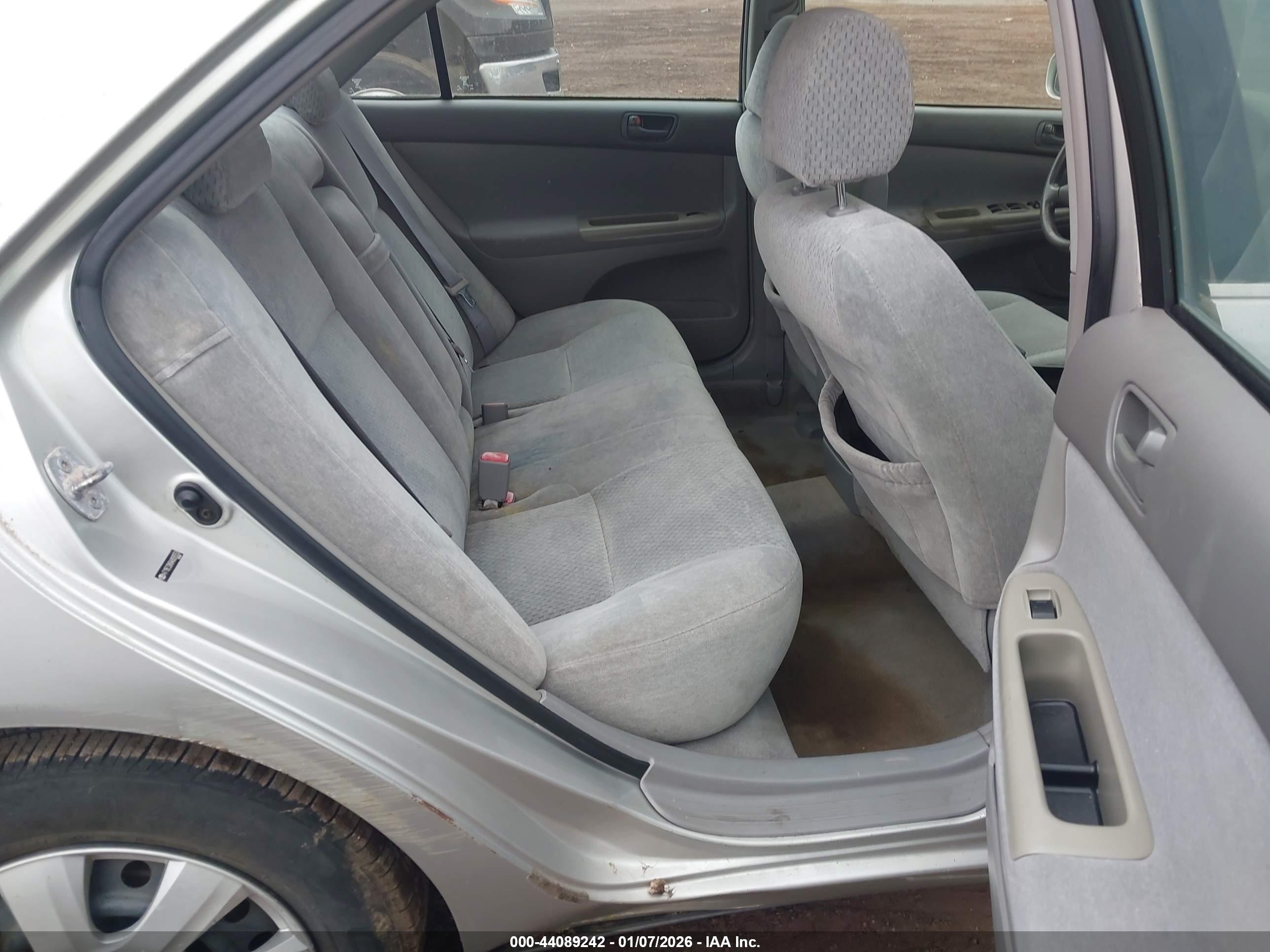 TOYOTA CAMRY image 8