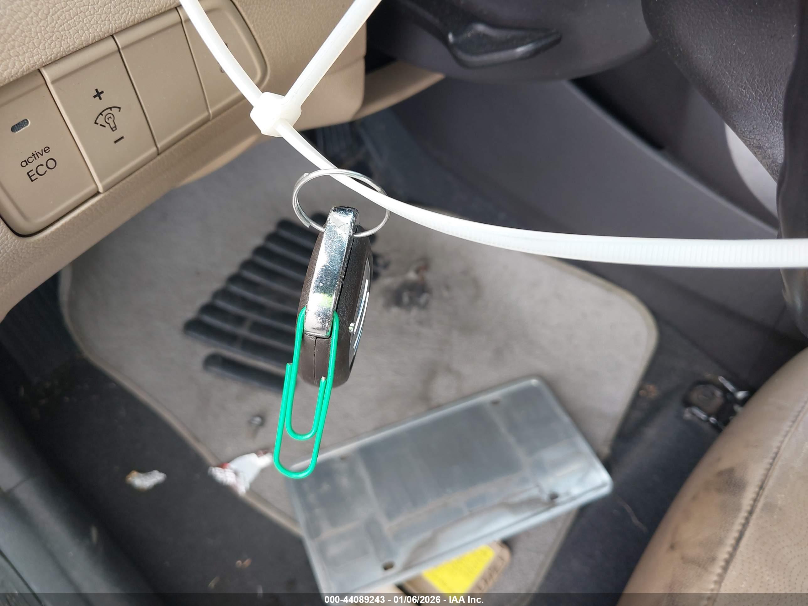 HYUNDAI ELANTRA image 11