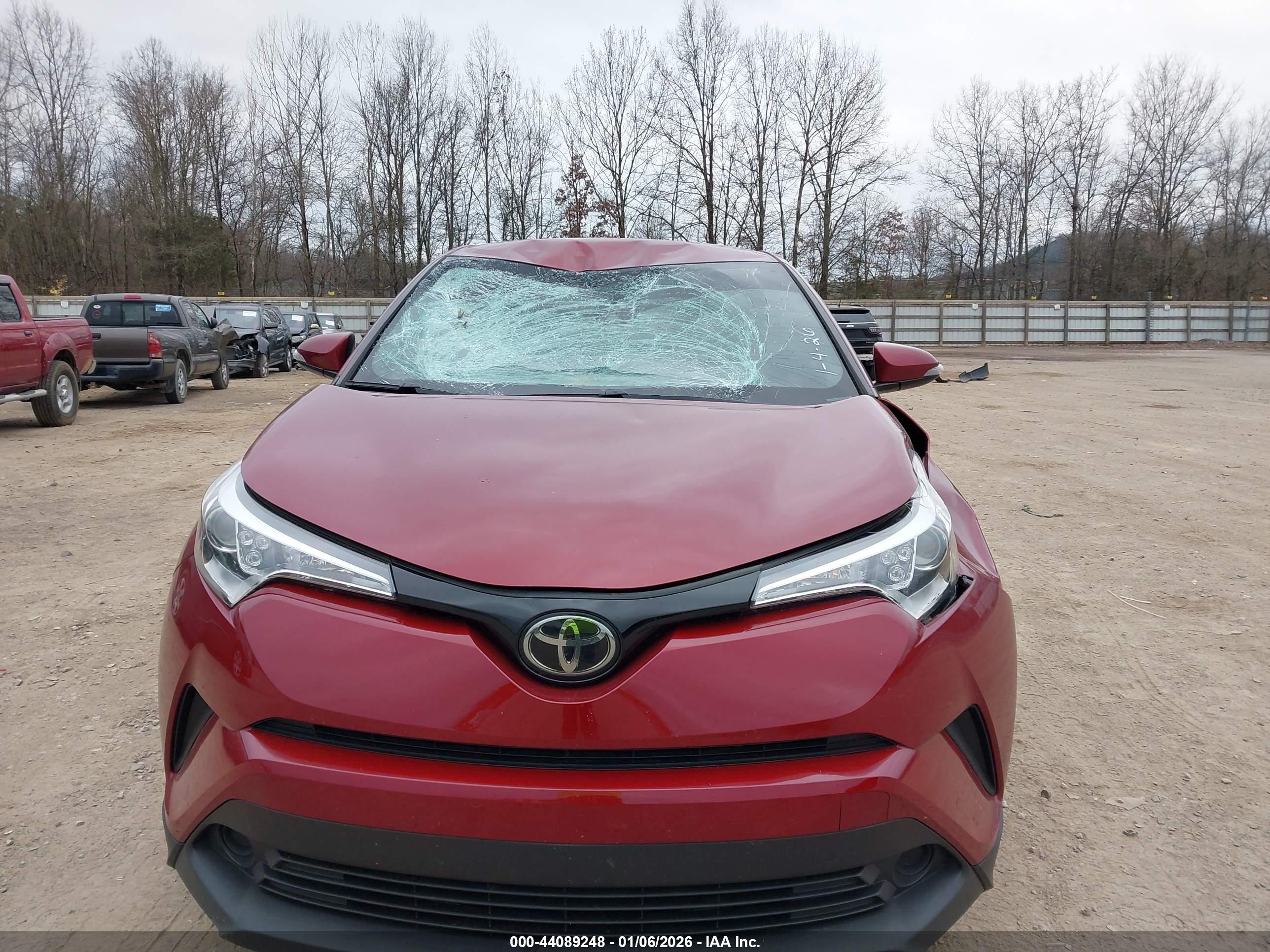 TOYOTA C-HR image 6