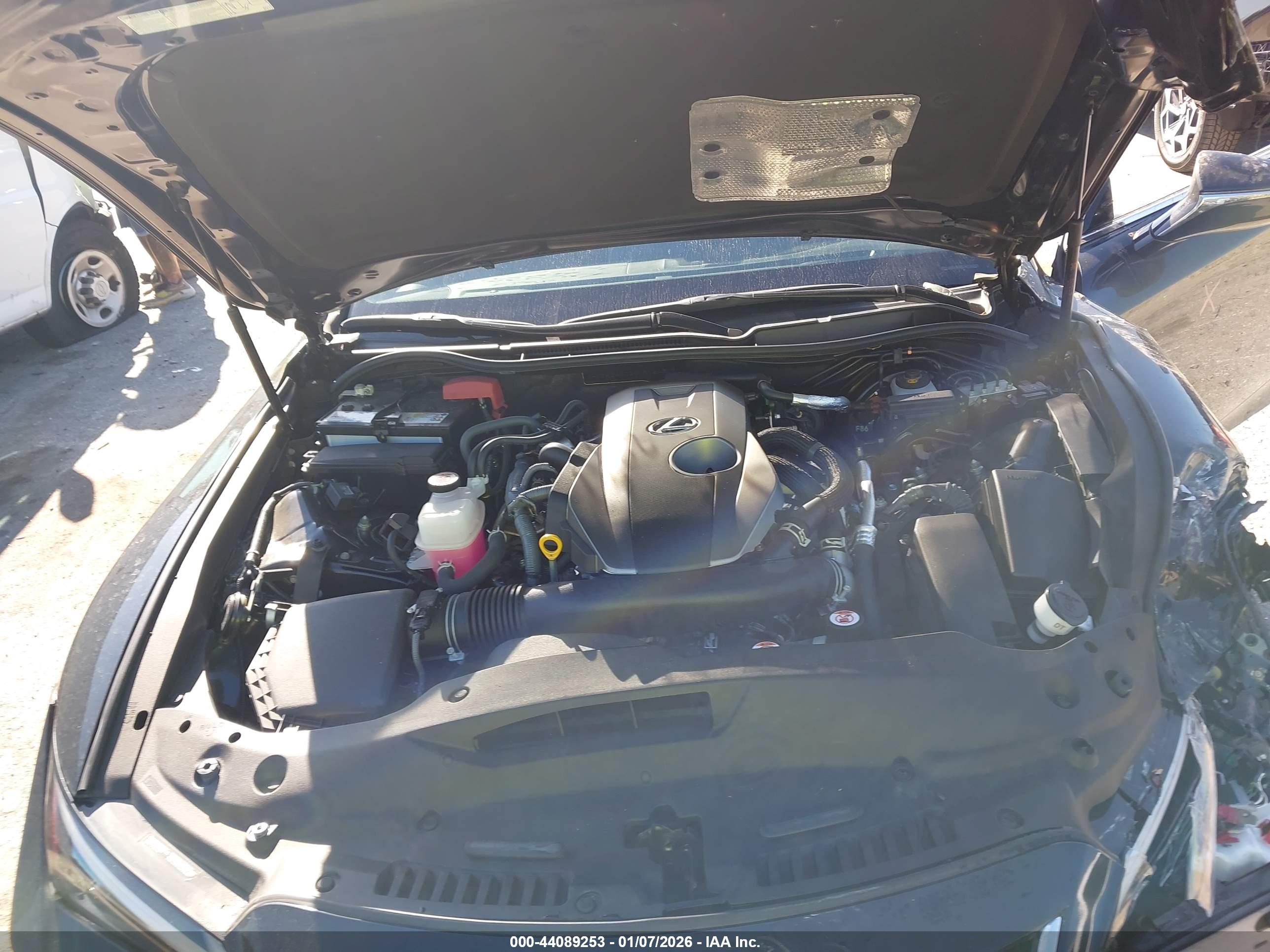 LEXUS IS image 10