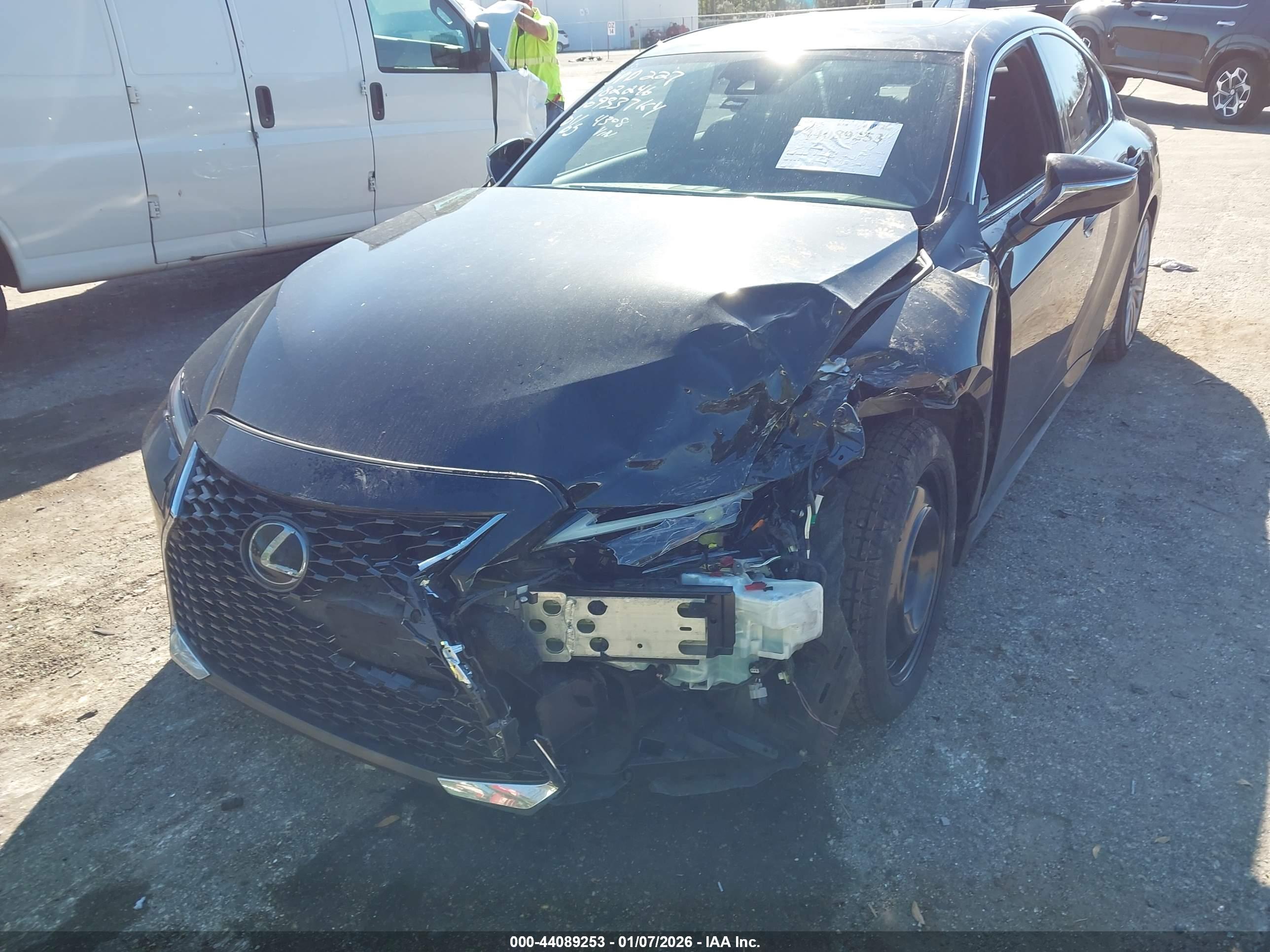 LEXUS IS image 6