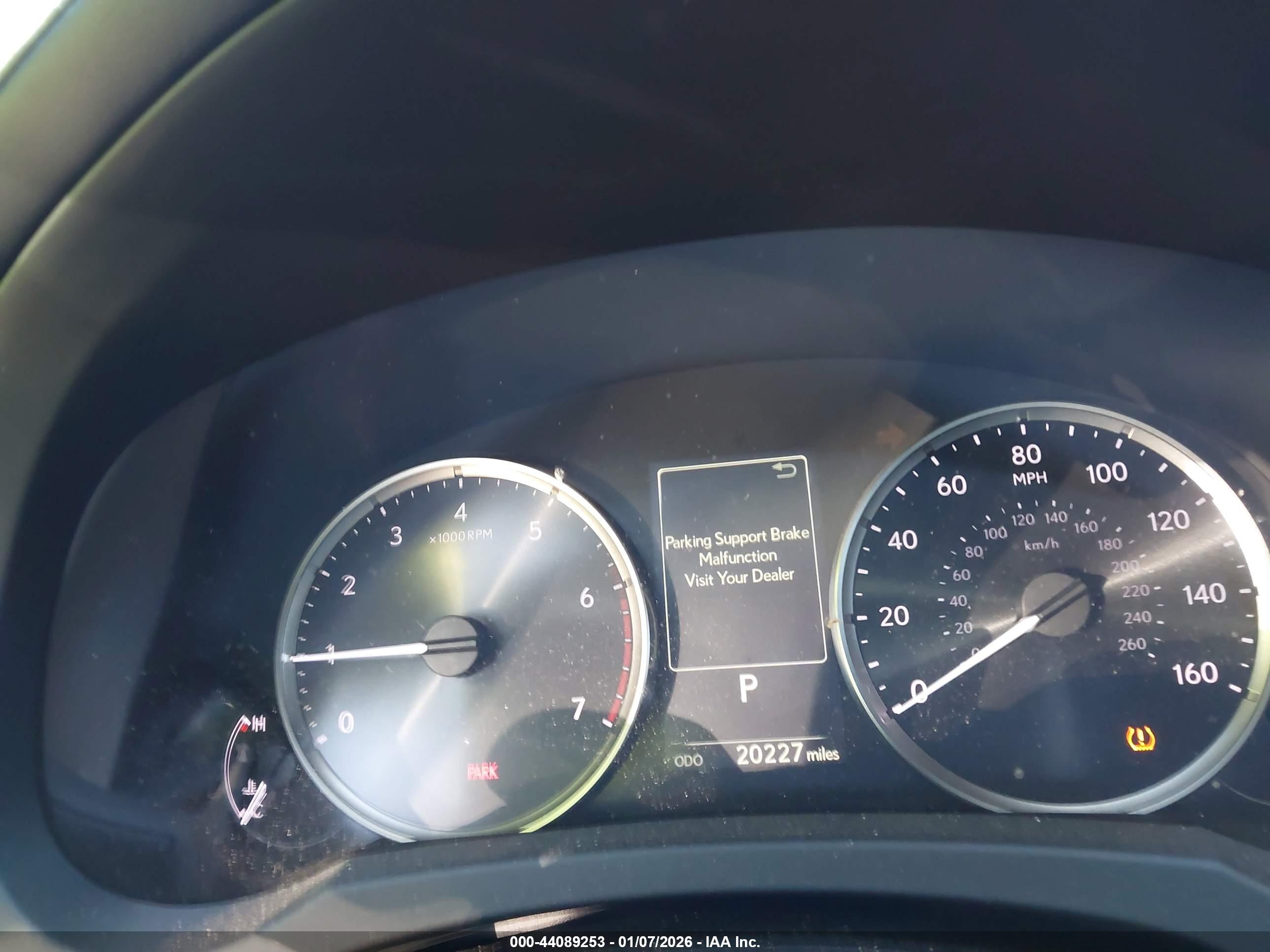 LEXUS IS image 7