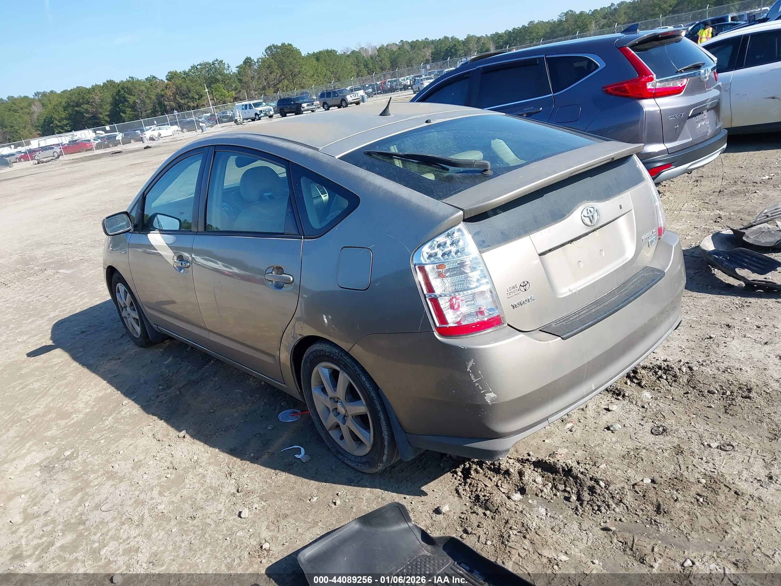TOYOTA PRIUS image 3