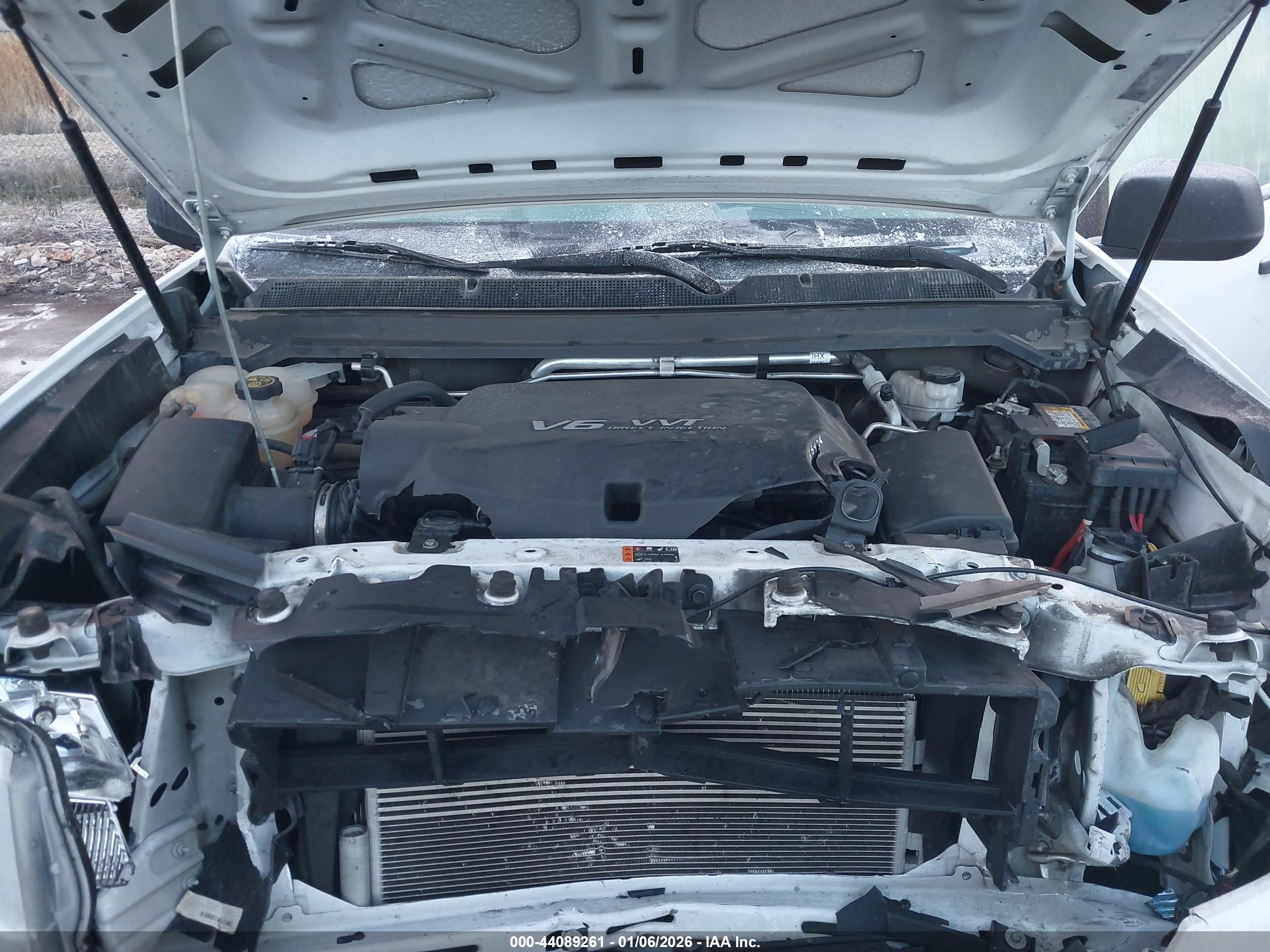 CHEVROLET COLORADO image 10
