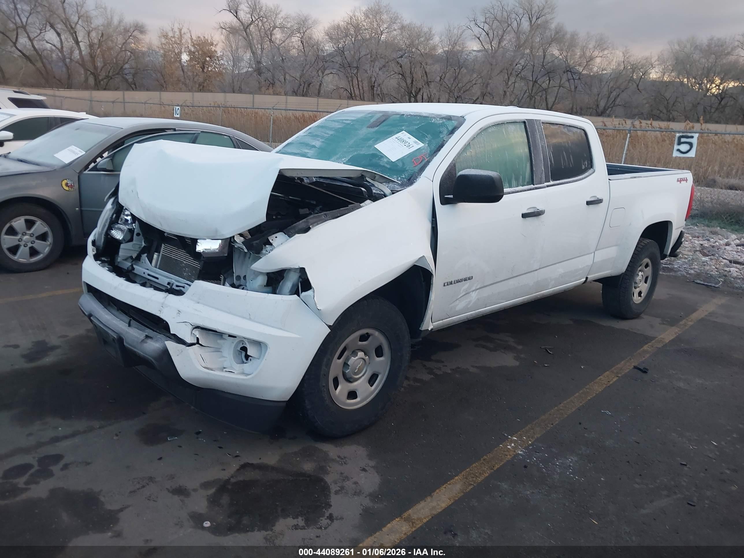 CHEVROLET COLORADO image 2