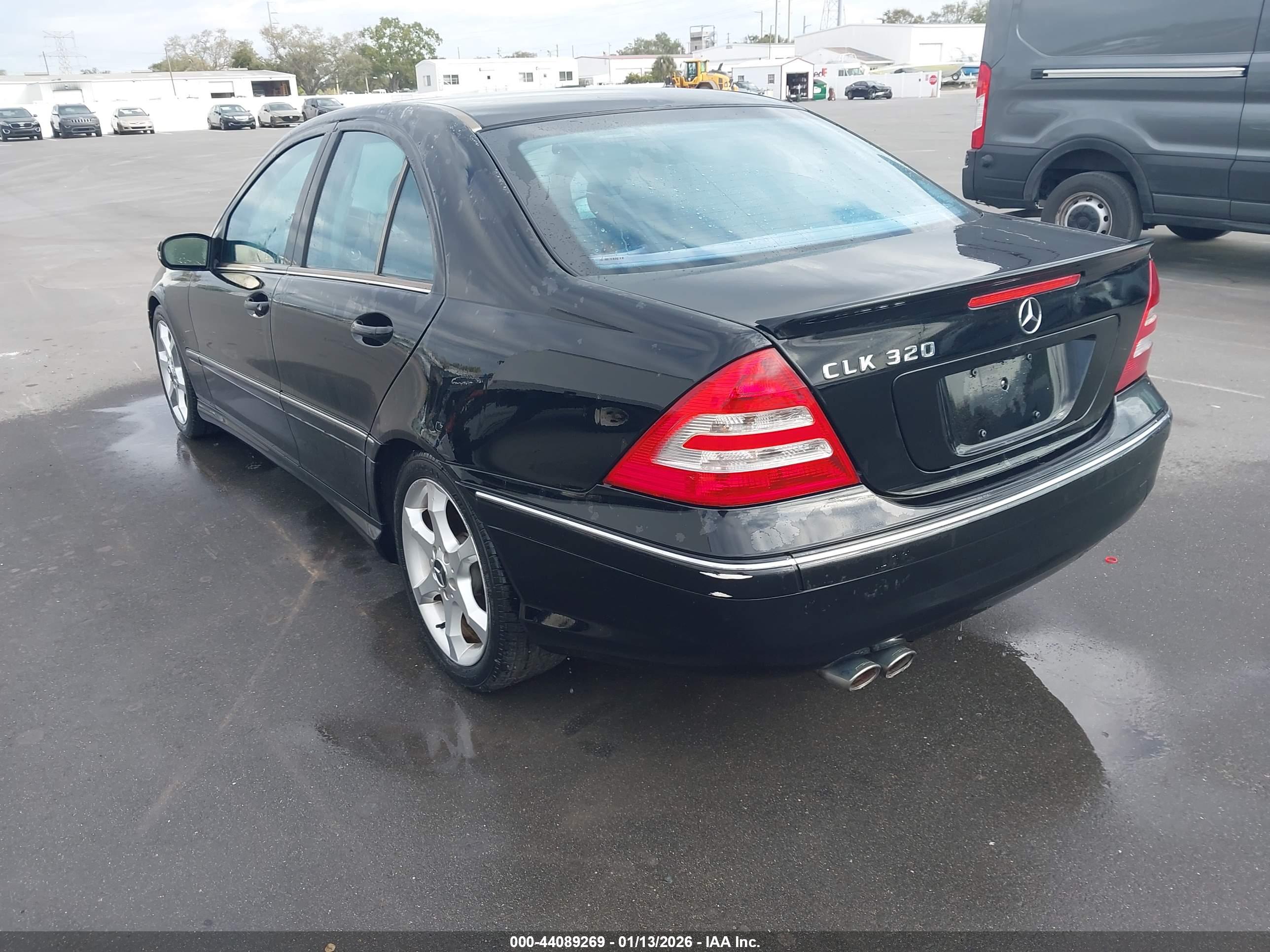 MERCEDES-BENZ C image 3
