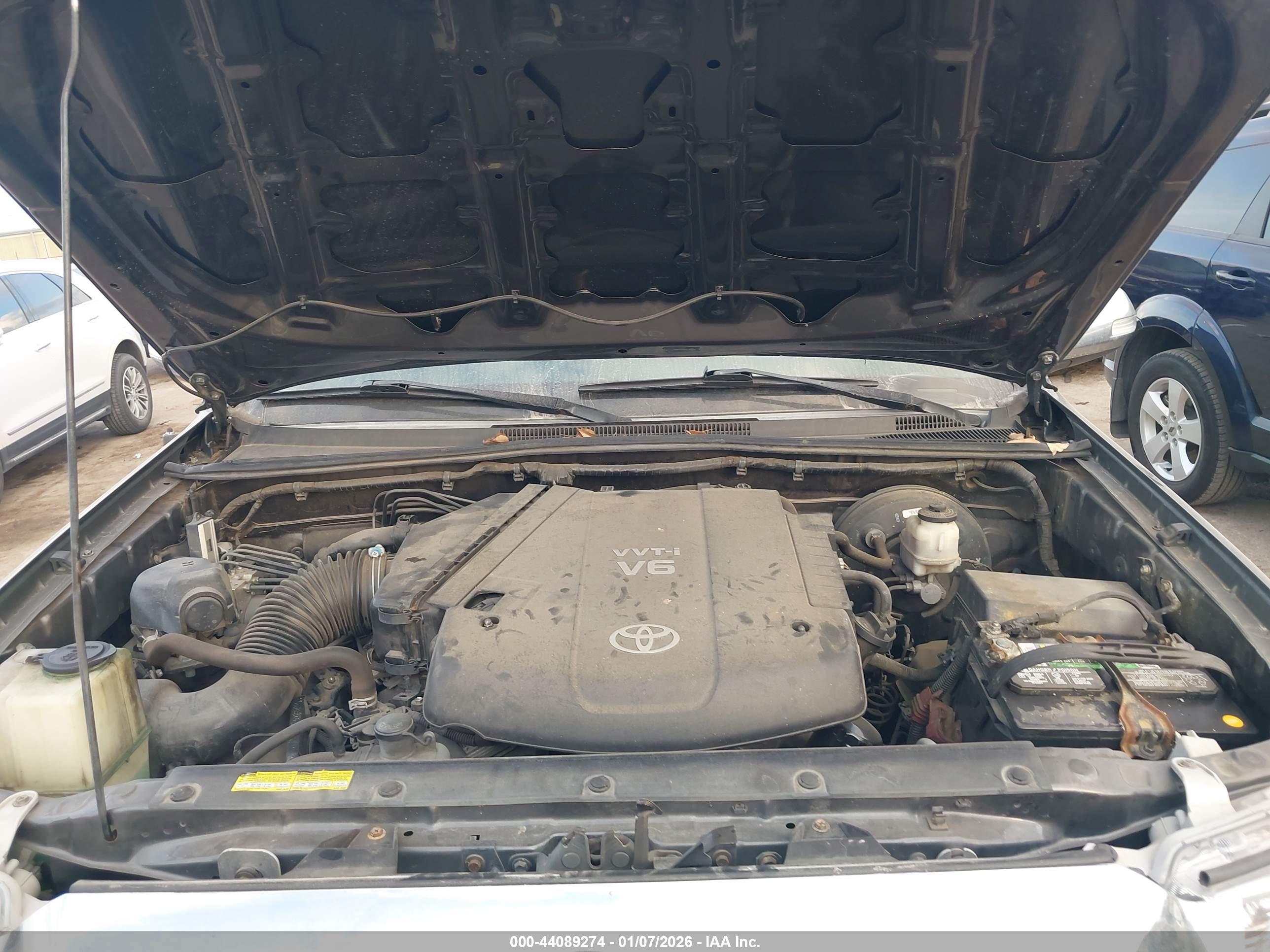 TOYOTA TACOMA image 10