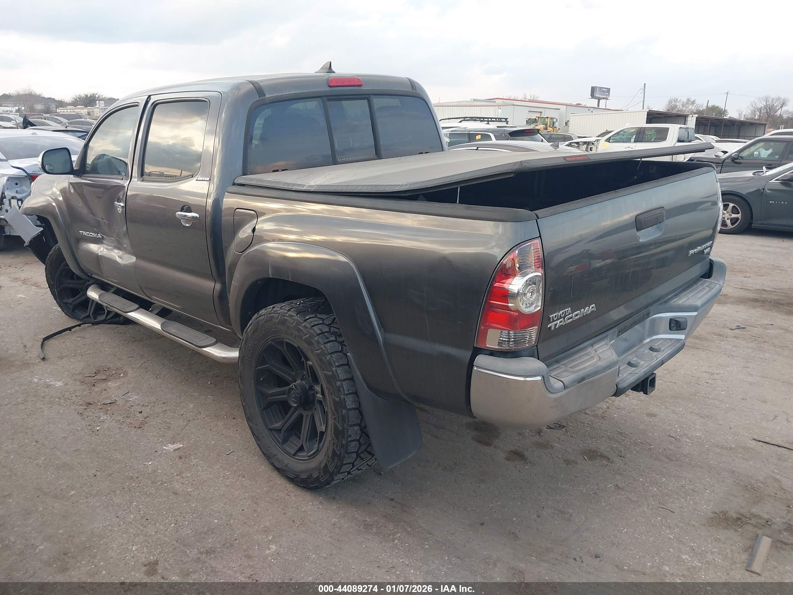 TOYOTA TACOMA image 3
