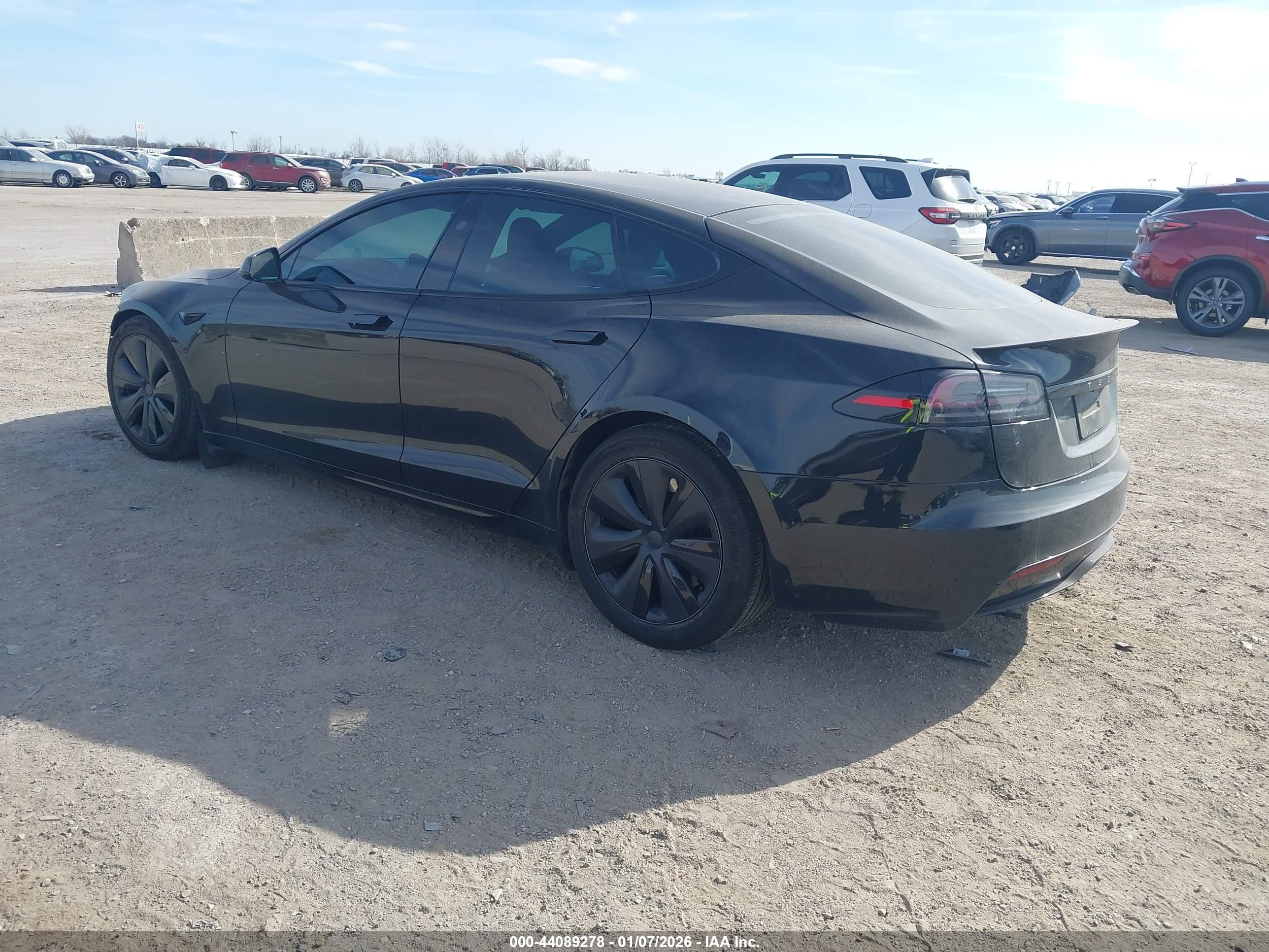 TESLA MODEL image 3