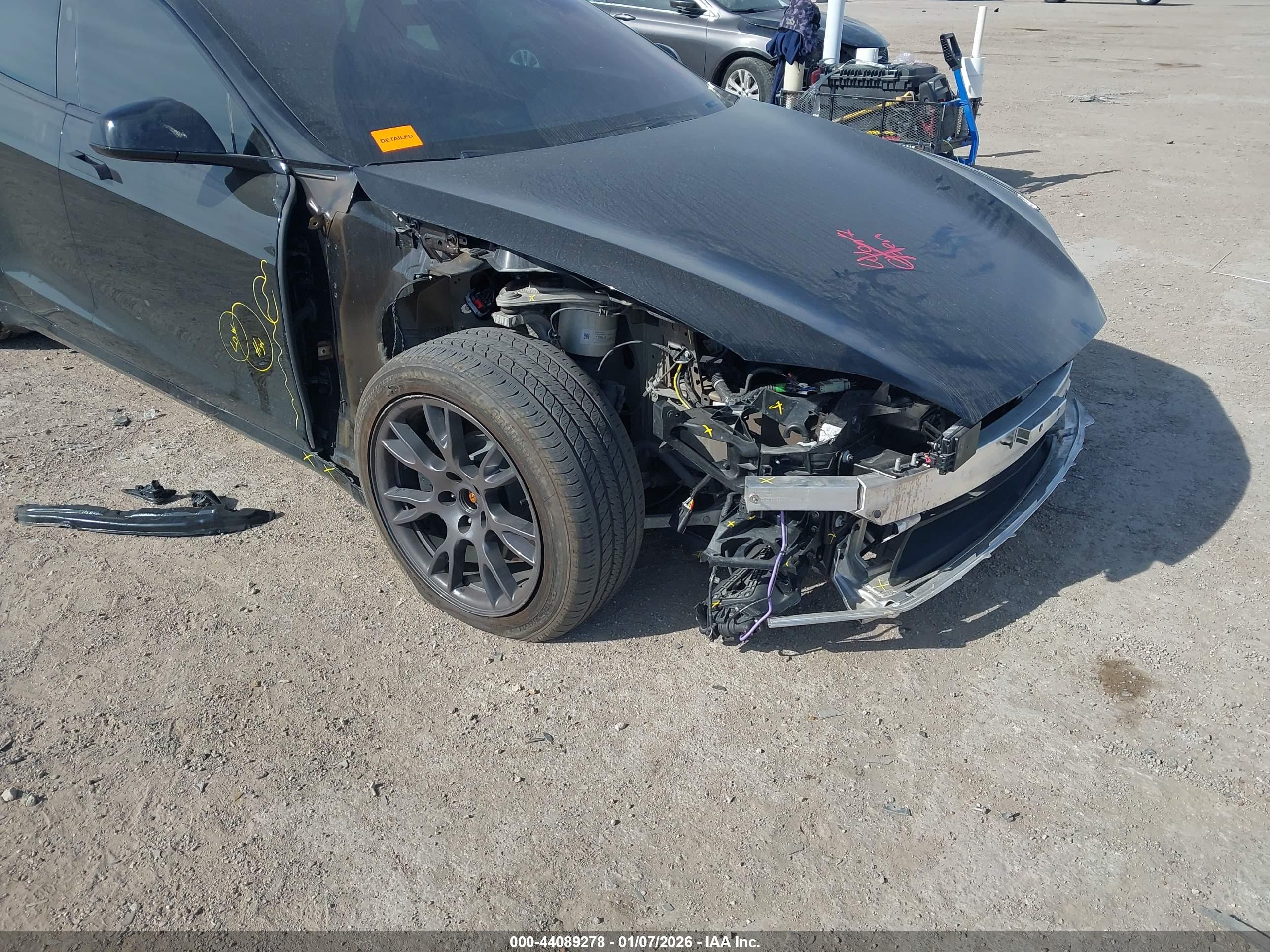 TESLA MODEL image 6