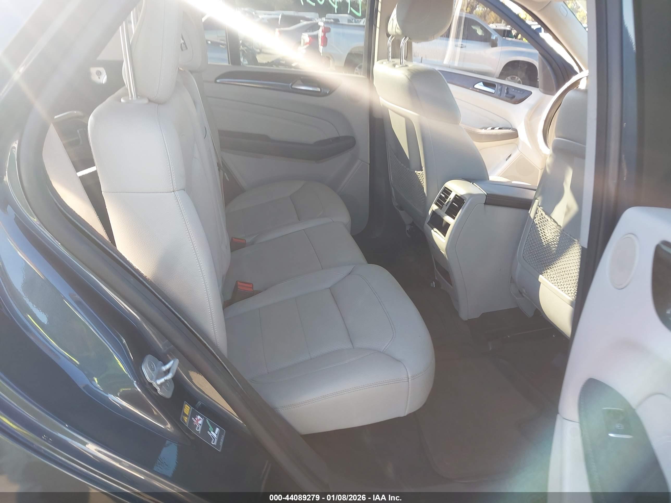 MERCEDES-BENZ ML image 8