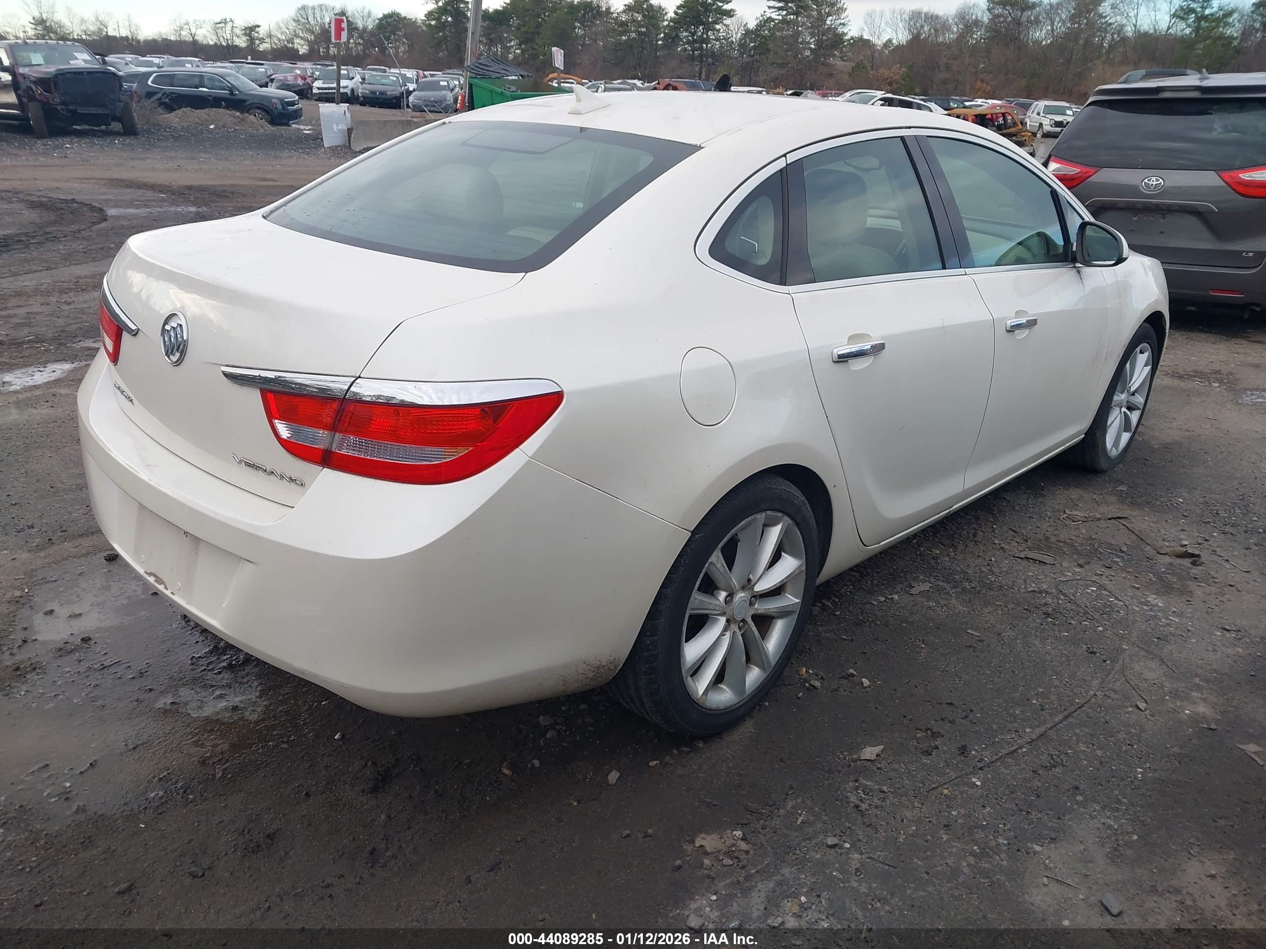 BUICK VERANO image 4