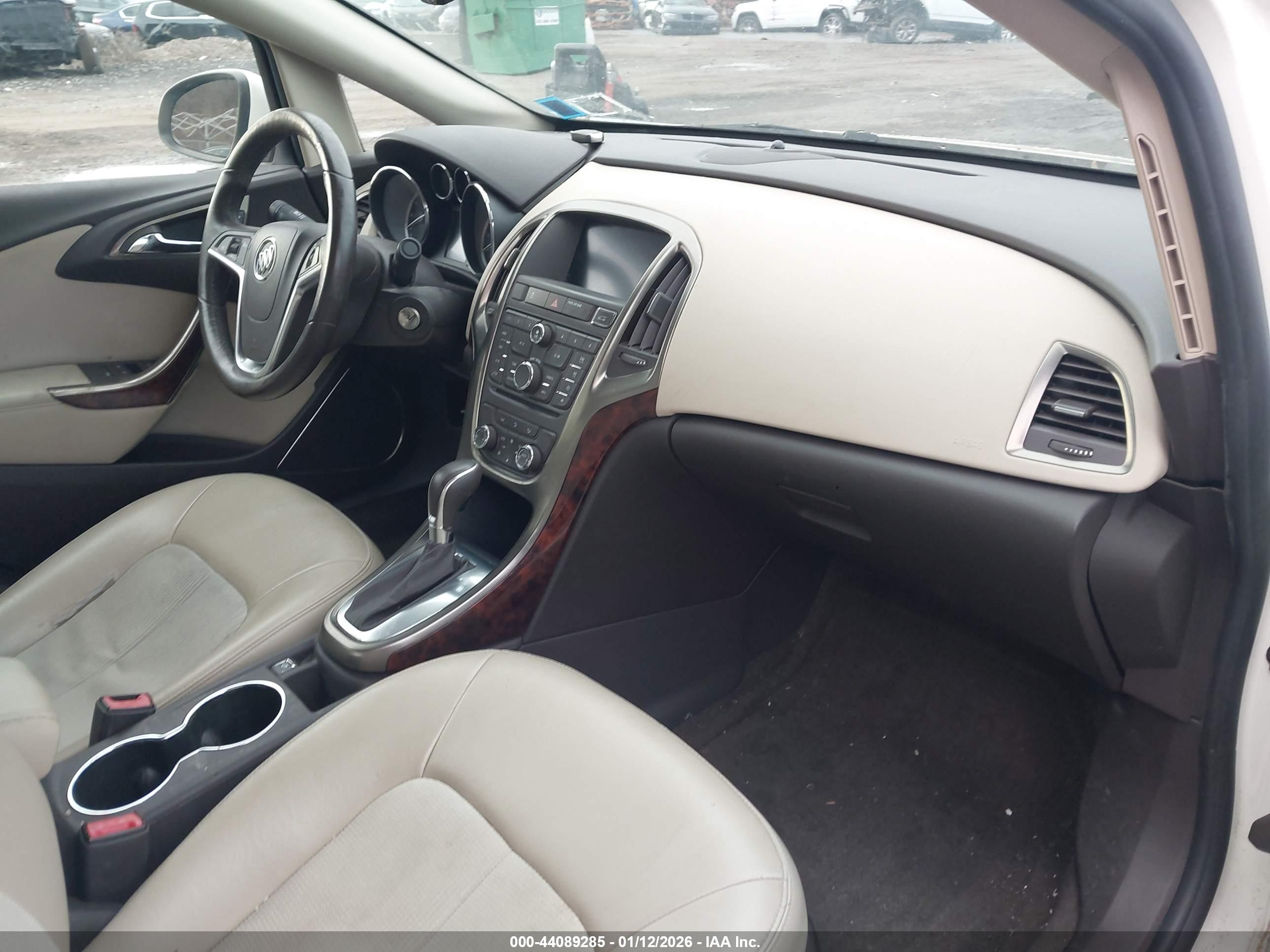 BUICK VERANO image 5