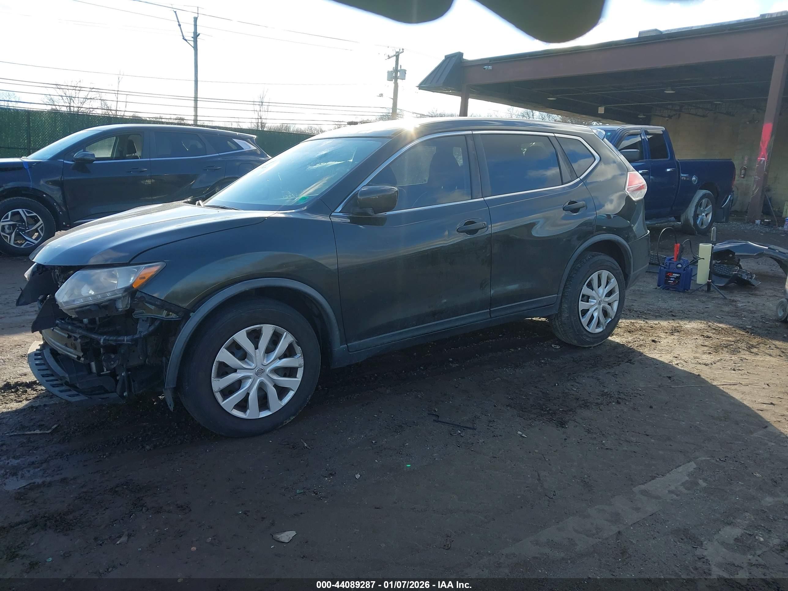 NISSAN ROGUE image 2
