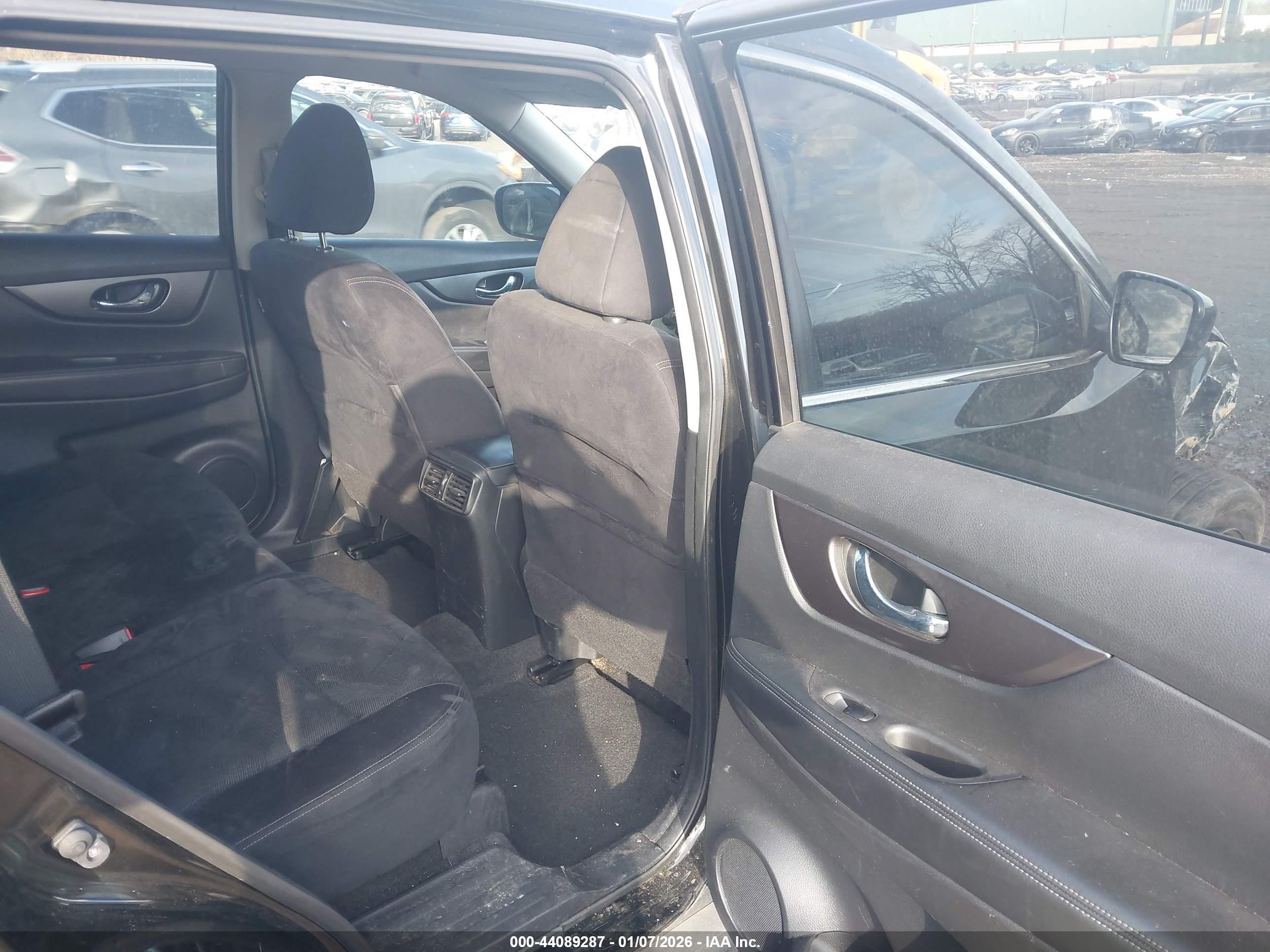 NISSAN ROGUE image 8
