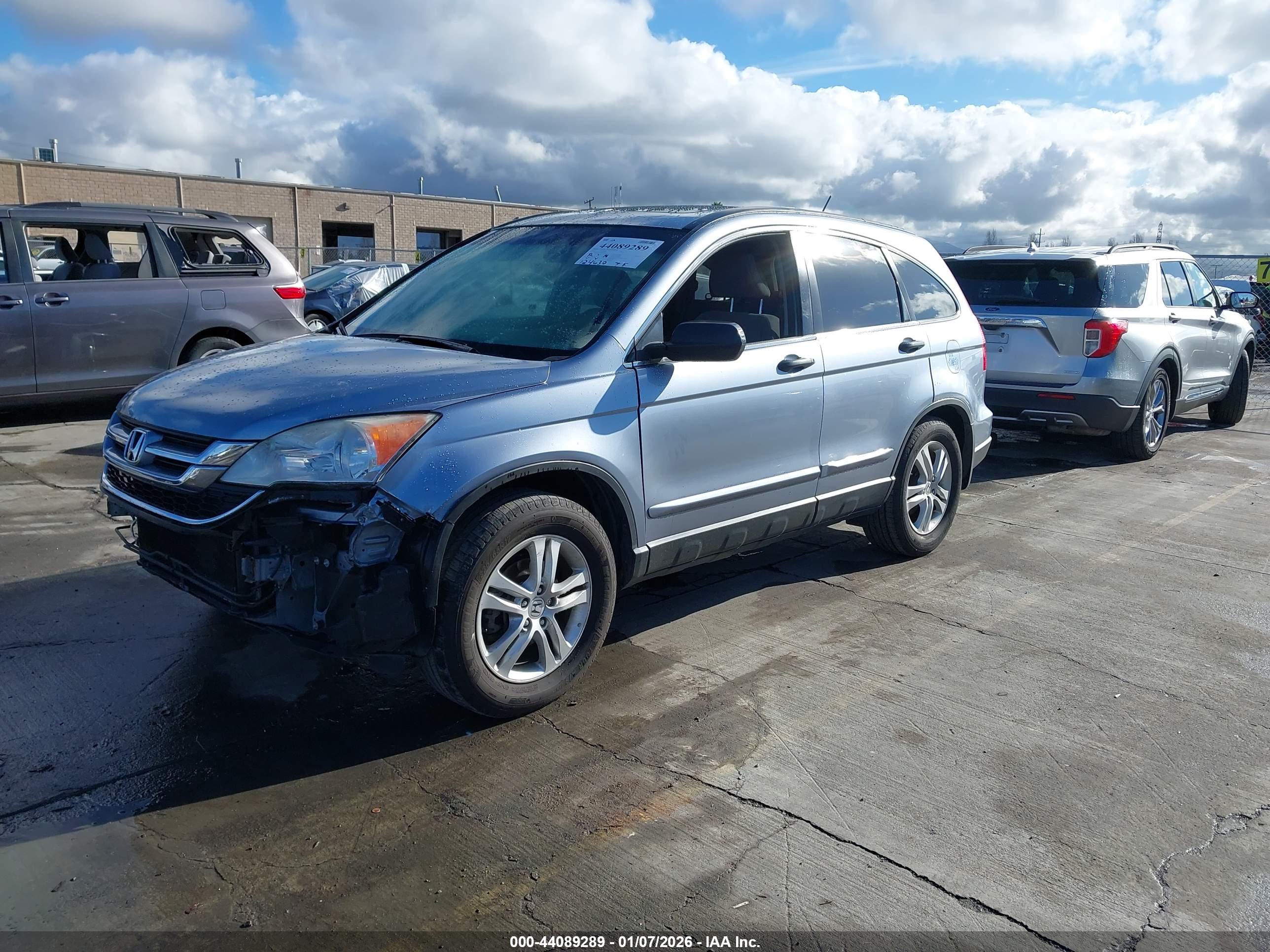 HONDA CR-V image 2