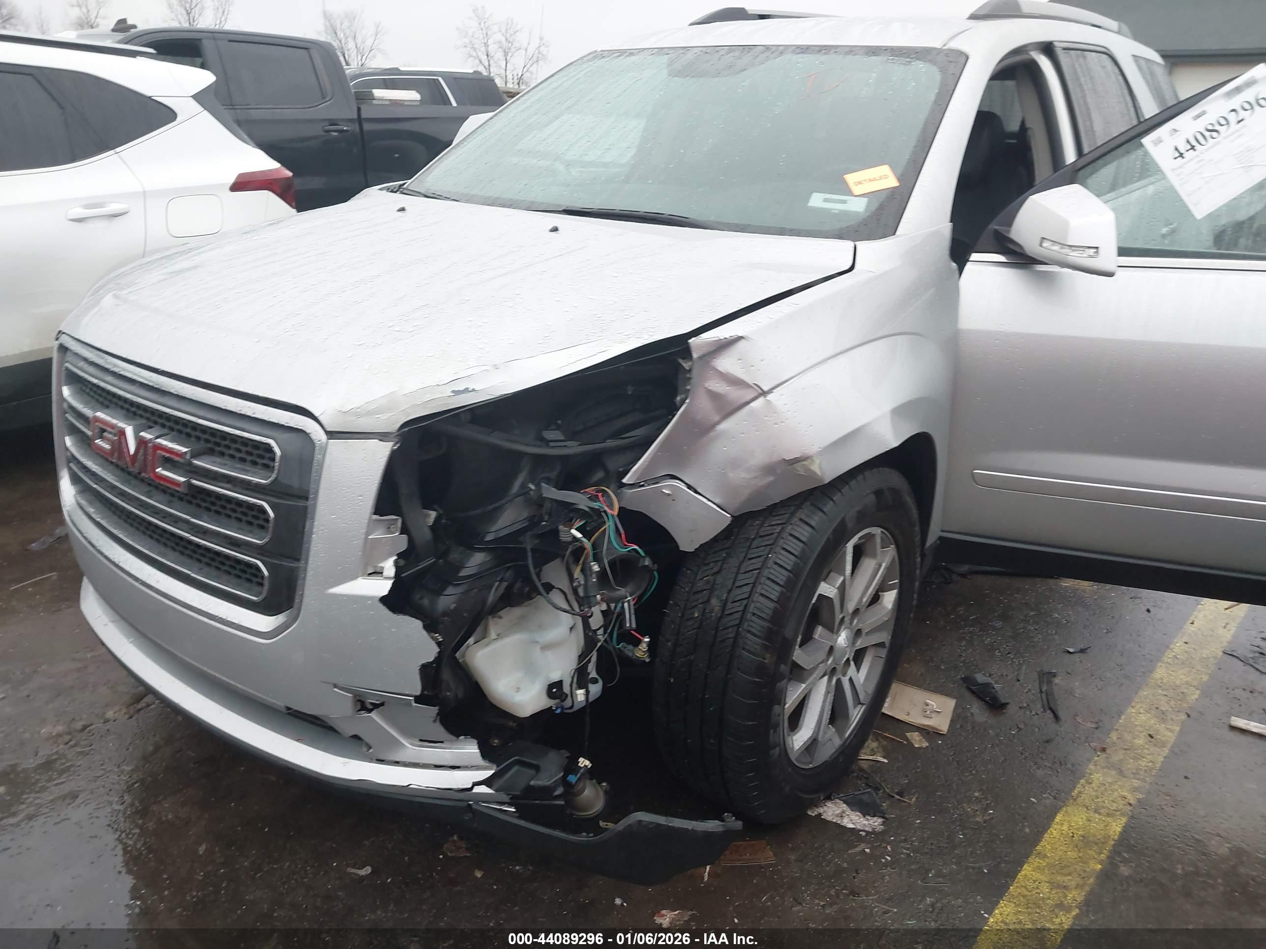 GMC ACADIA image 6