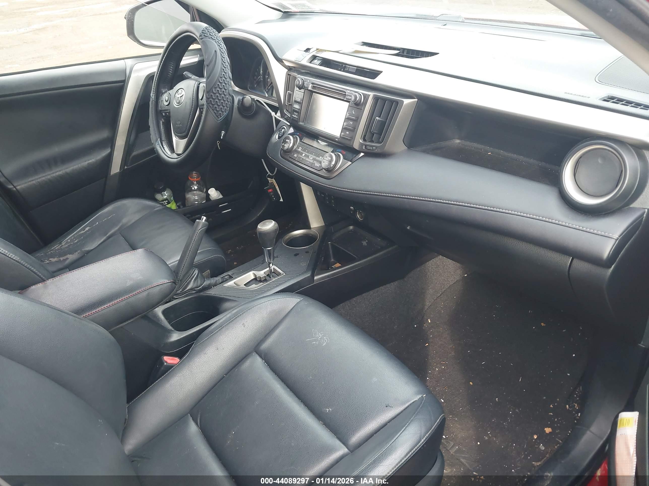 TOYOTA RAV4 image 5