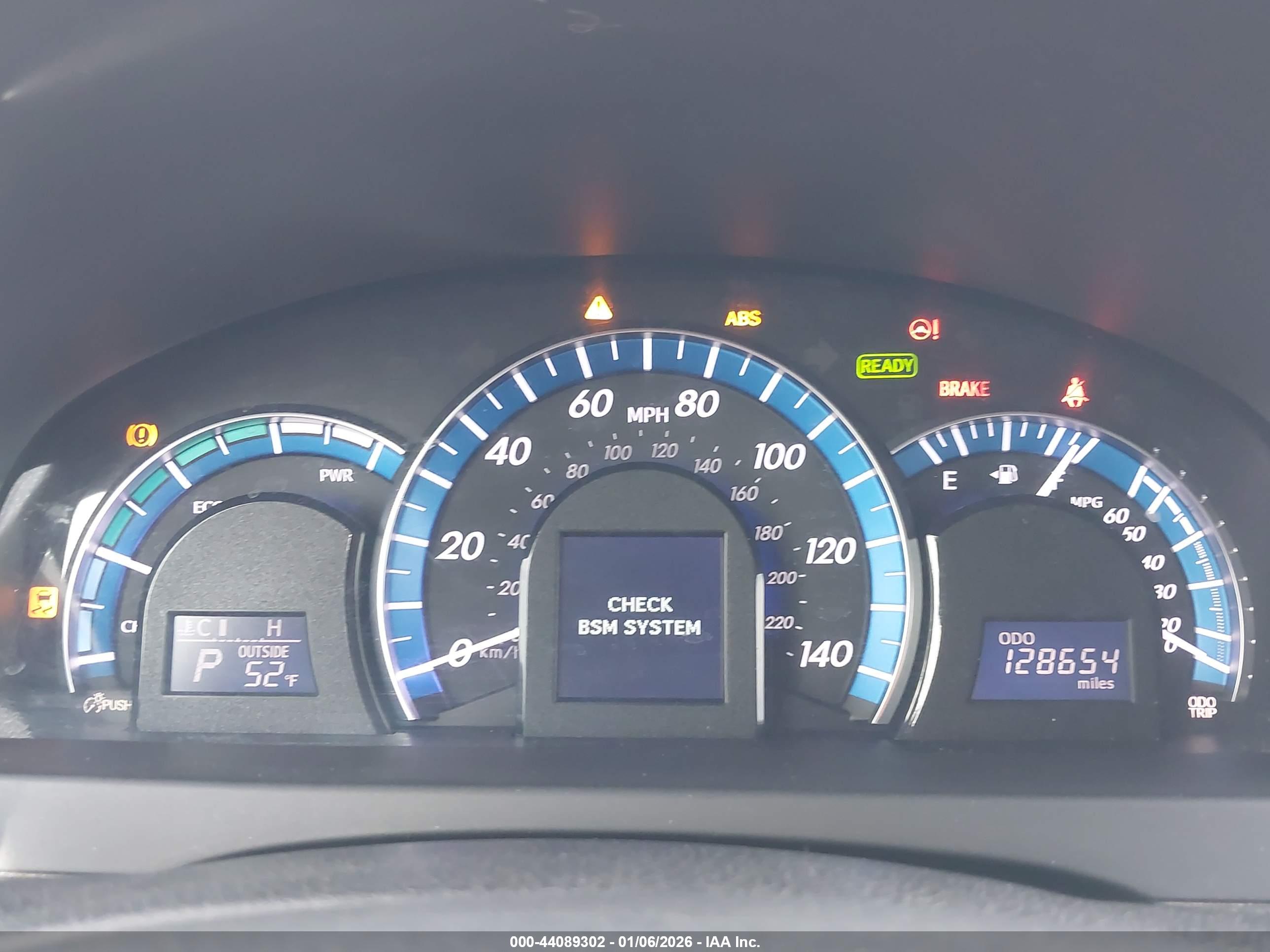 TOYOTA CAMRY image 7