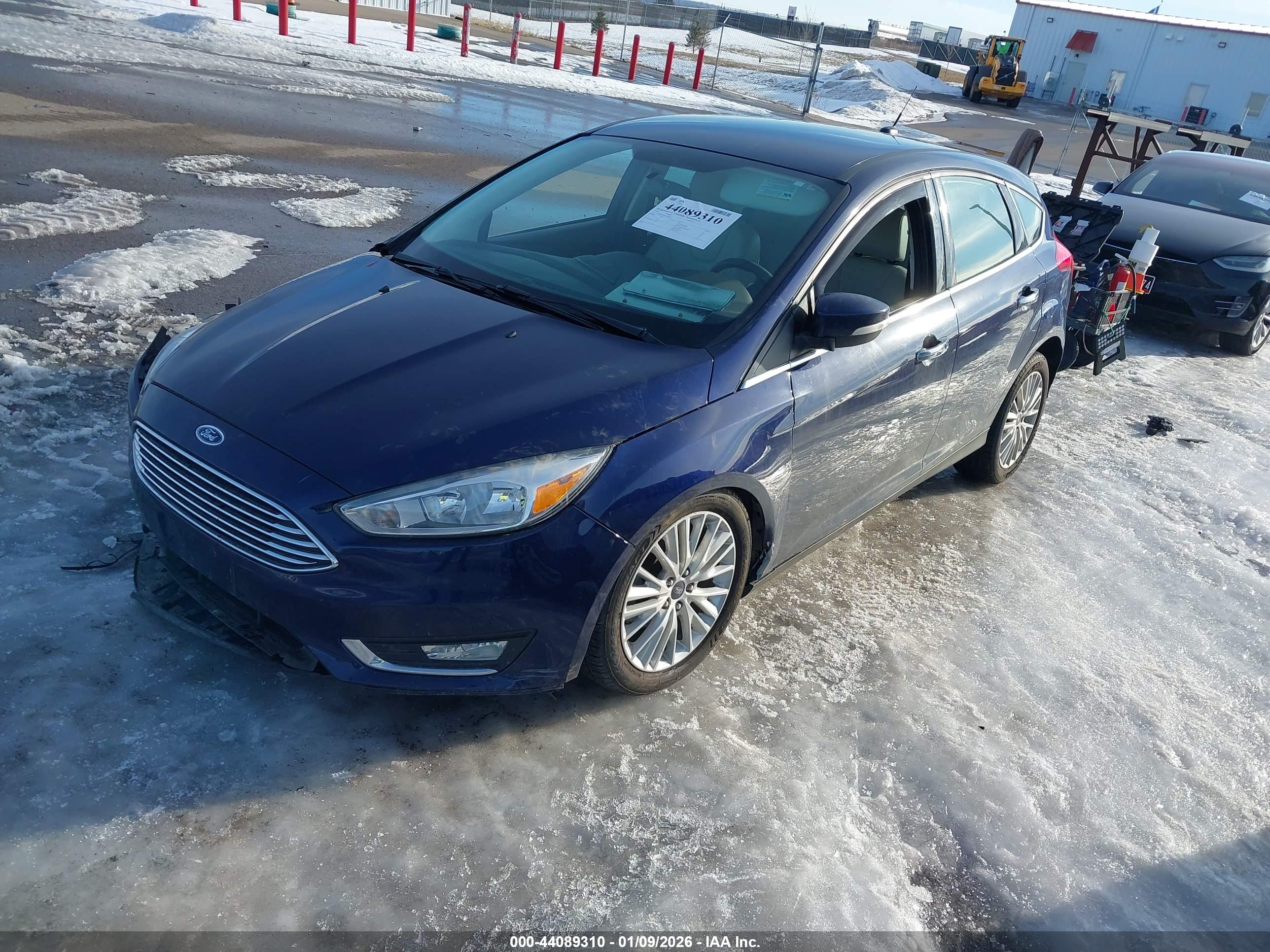 FORD FOCUS image 2