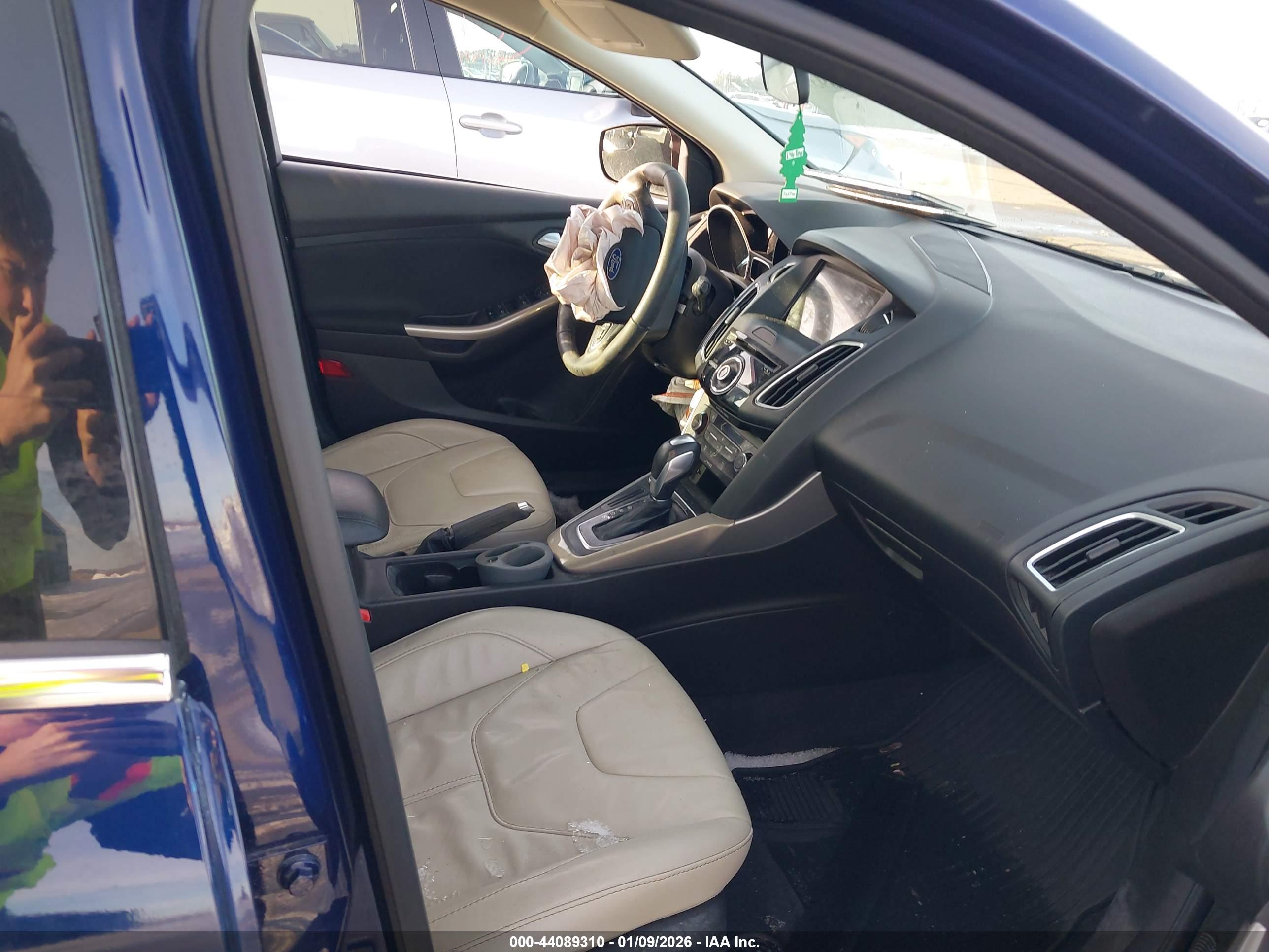 FORD FOCUS image 5