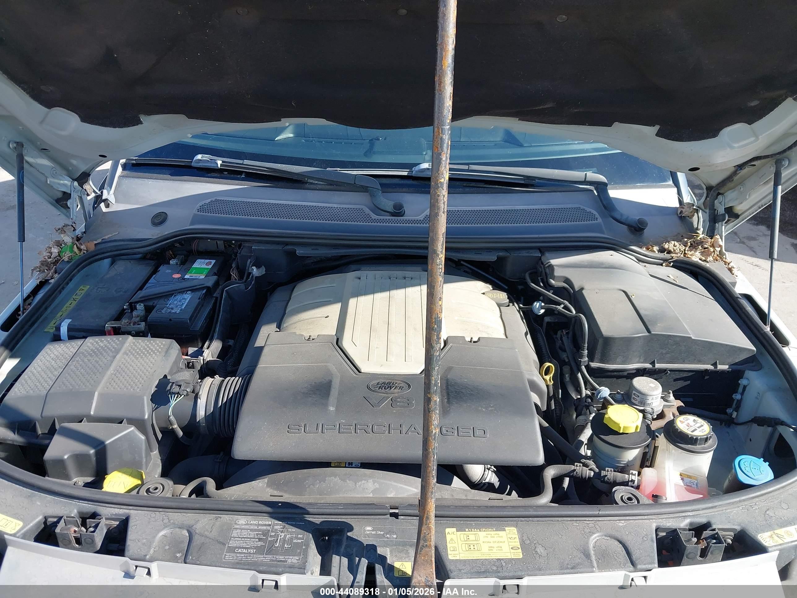 LAND ROVER image 10