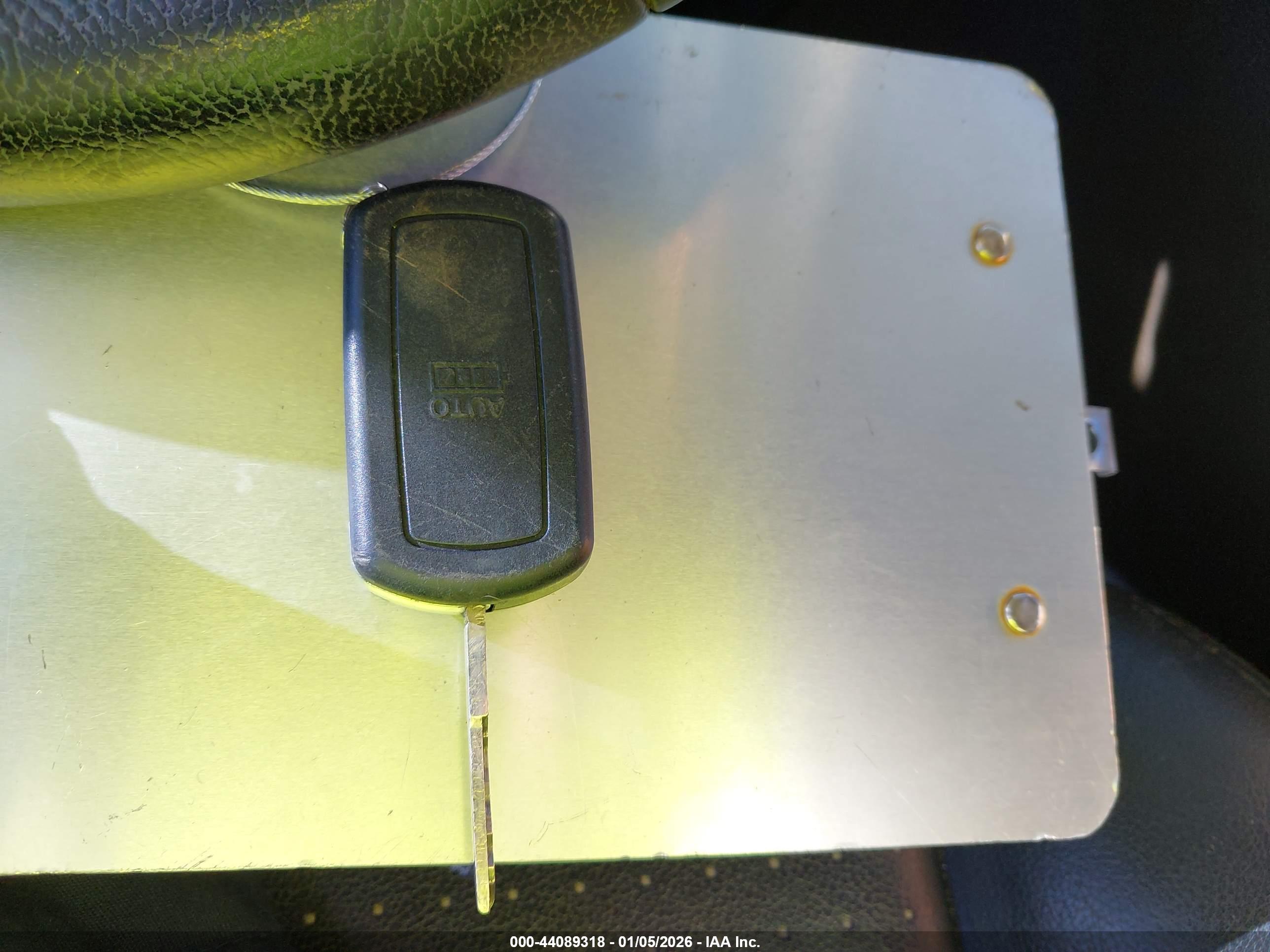 LAND ROVER image 11
