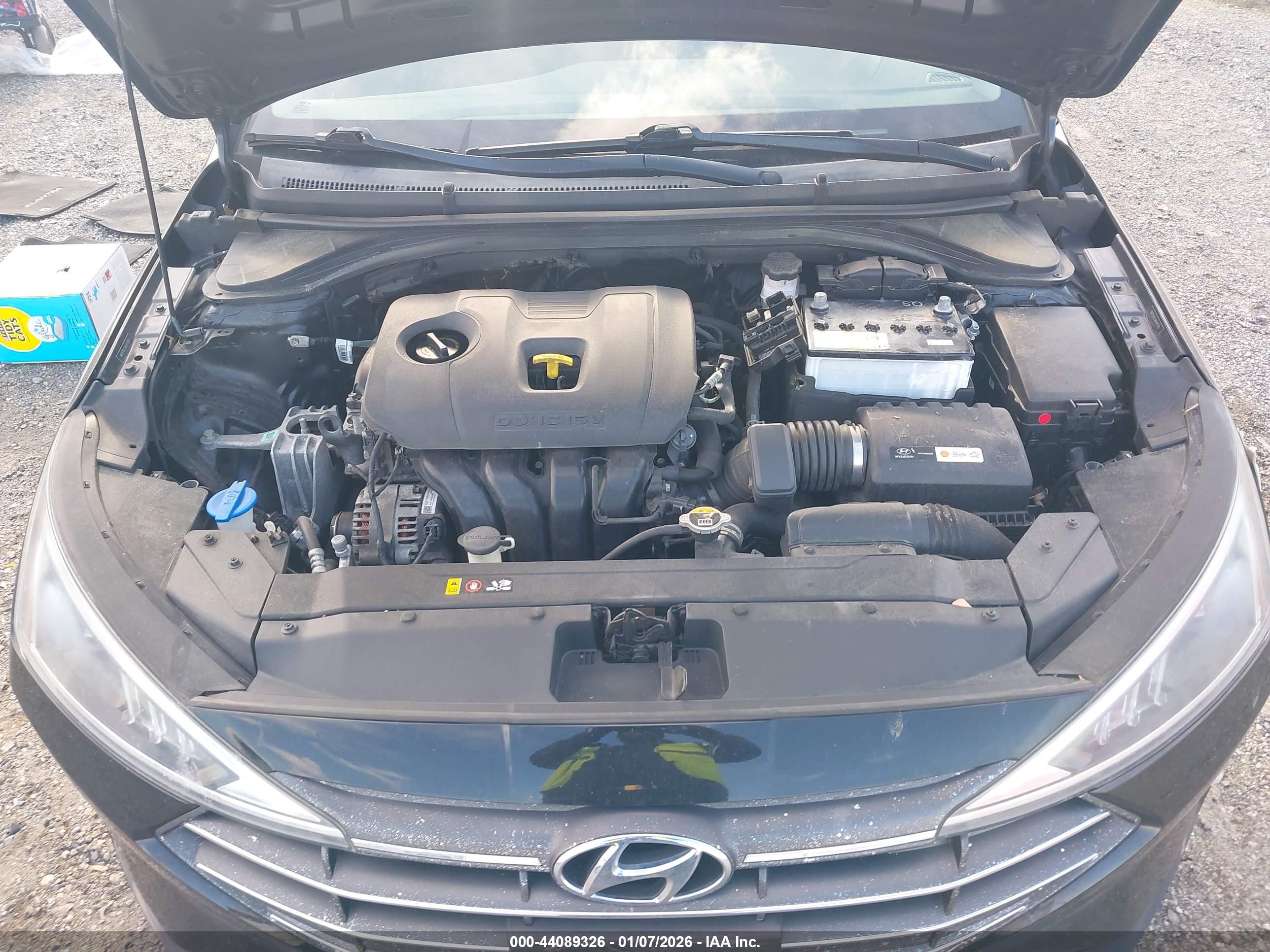 HYUNDAI ELANTRA image 10