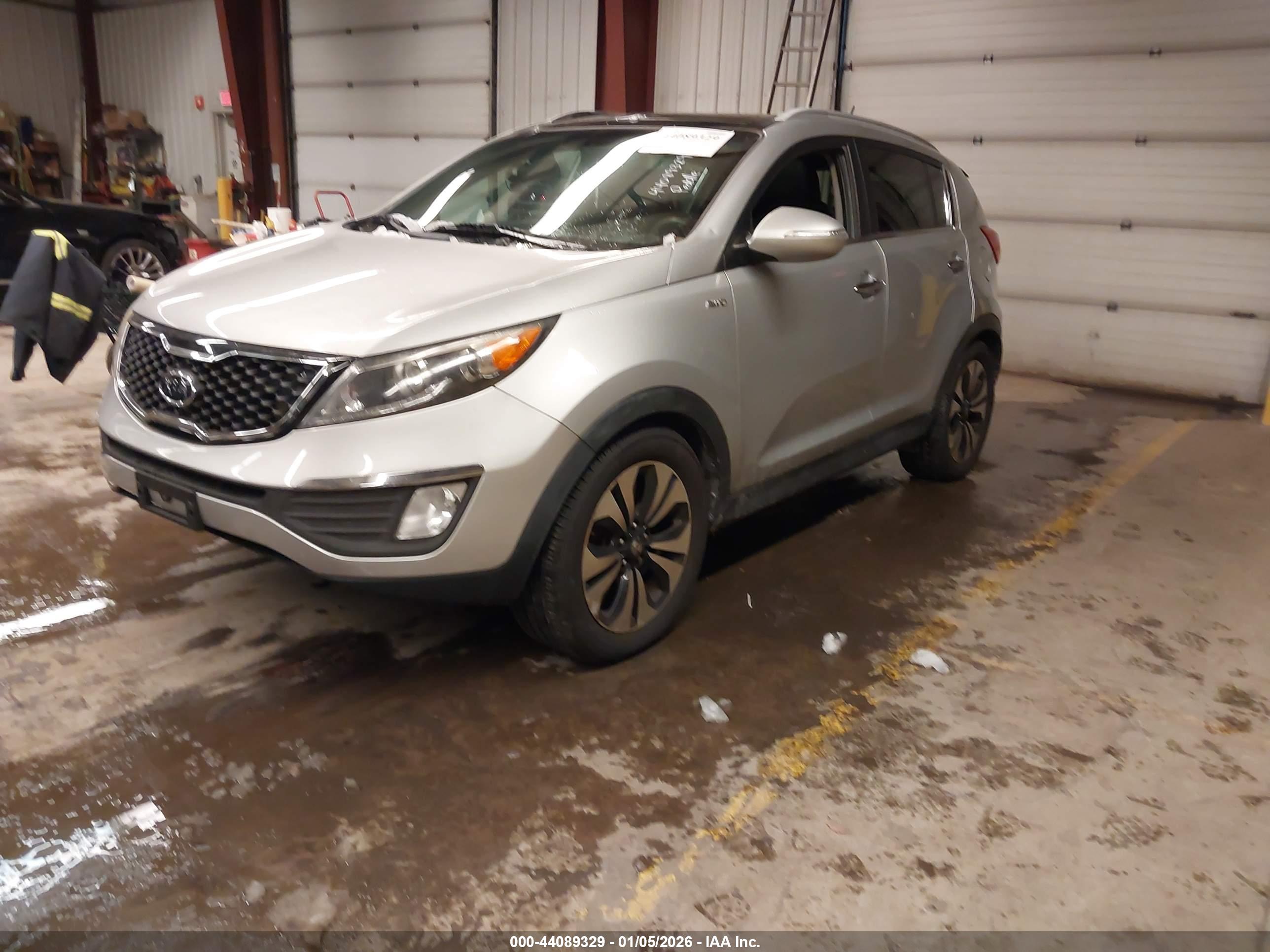 KIA SPORTAGE image 2