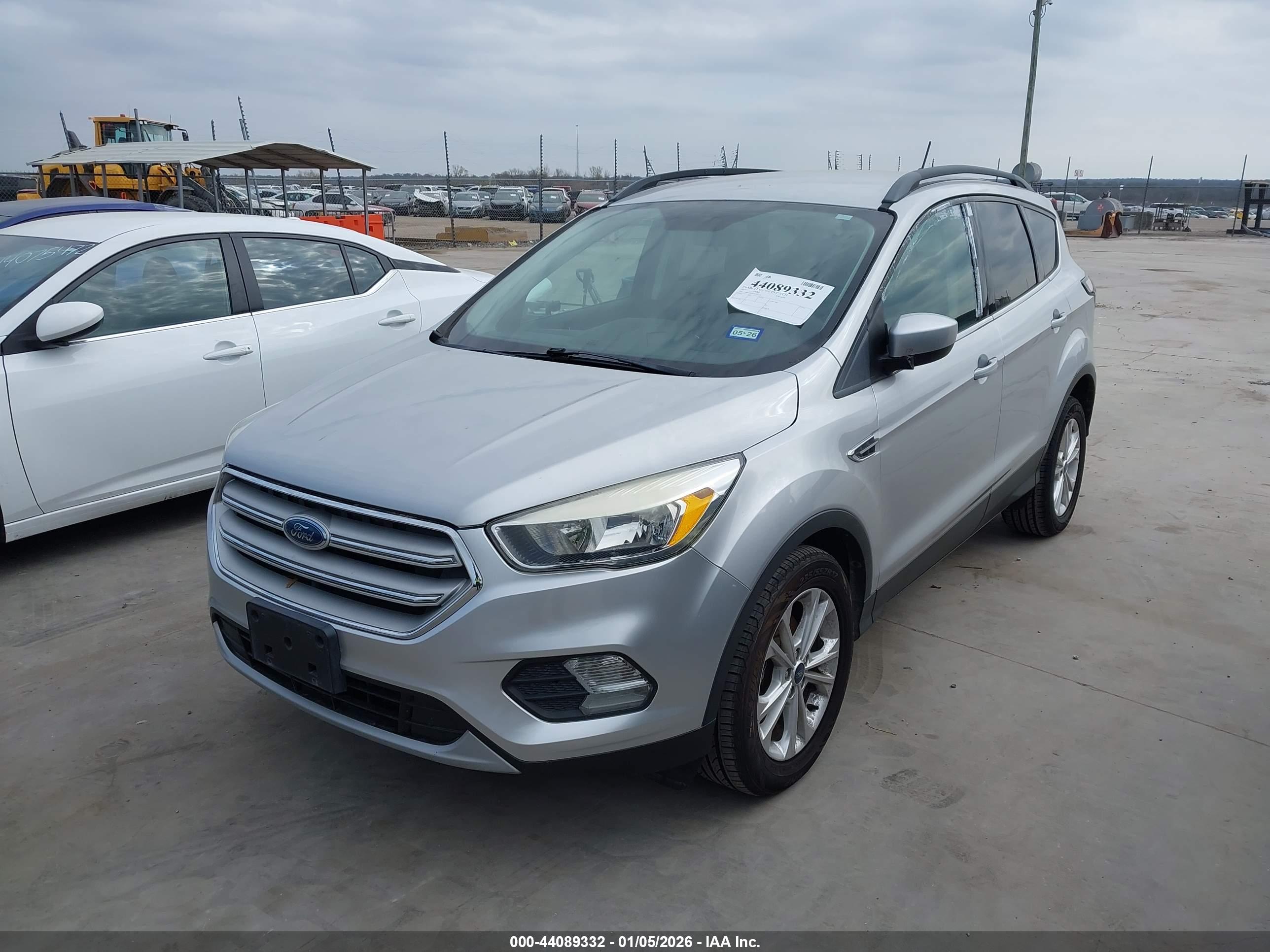 FORD ESCAPE image 2