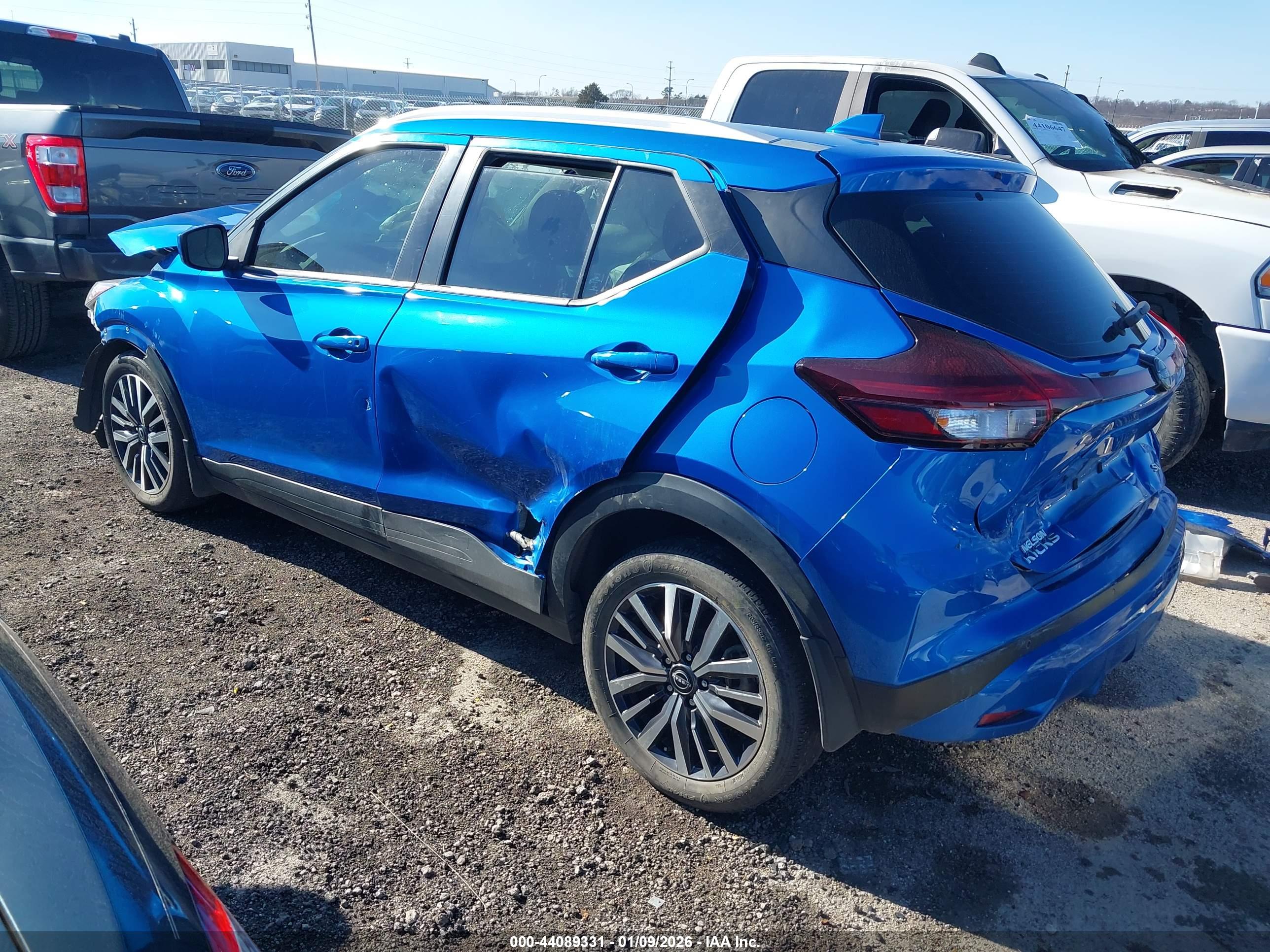 NISSAN KICKS image 3
