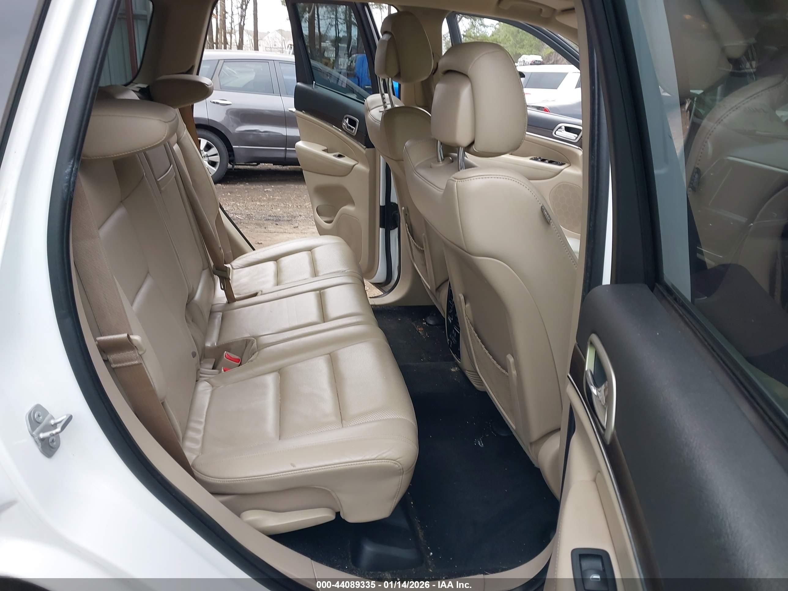 JEEP GRAND image 8