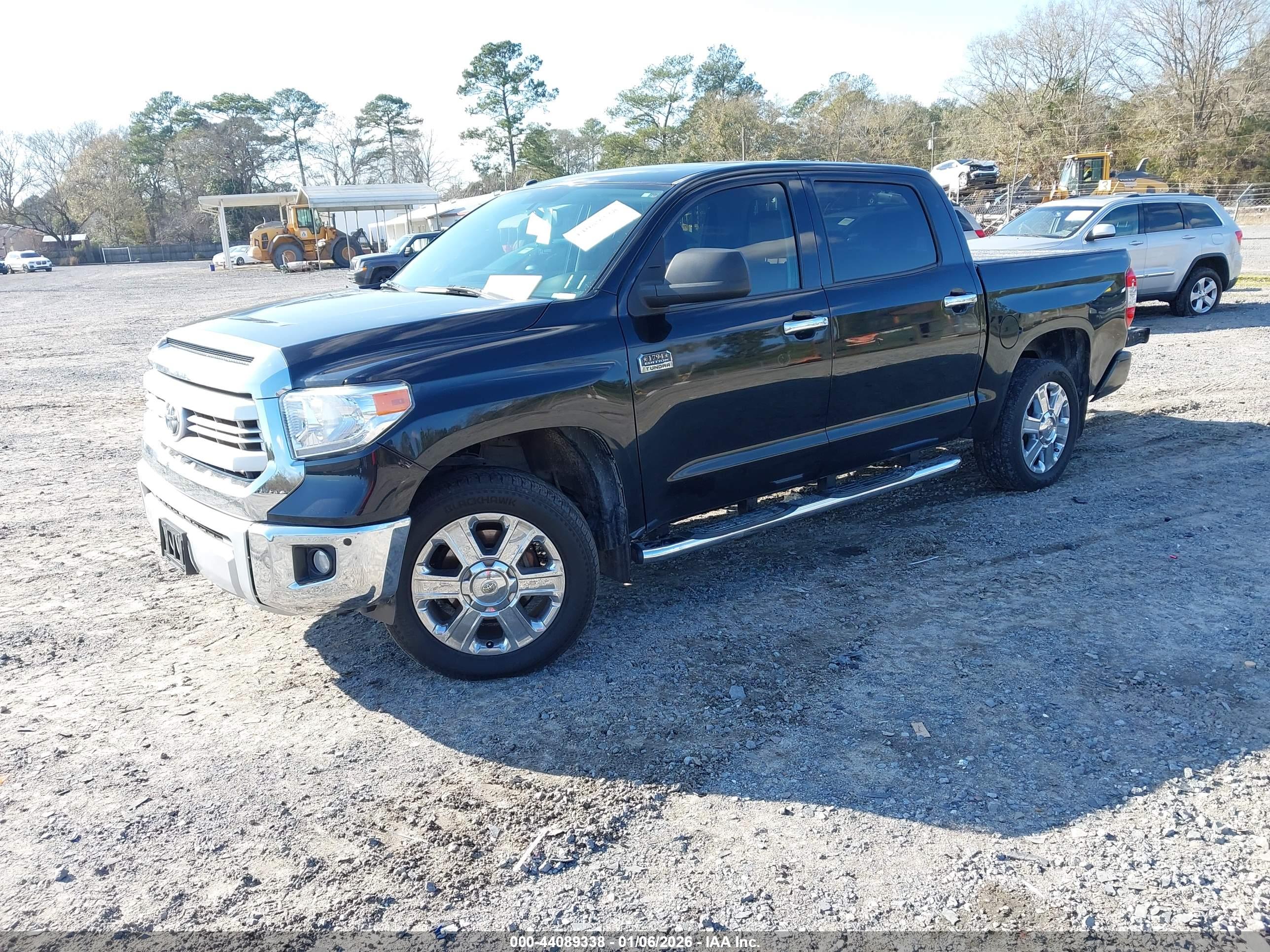 TOYOTA TUNDRA image 2