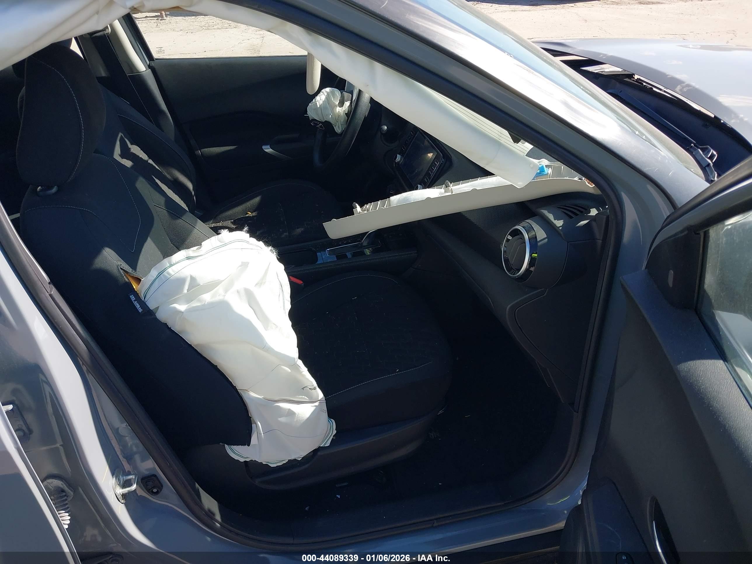 NISSAN KICKS image 5