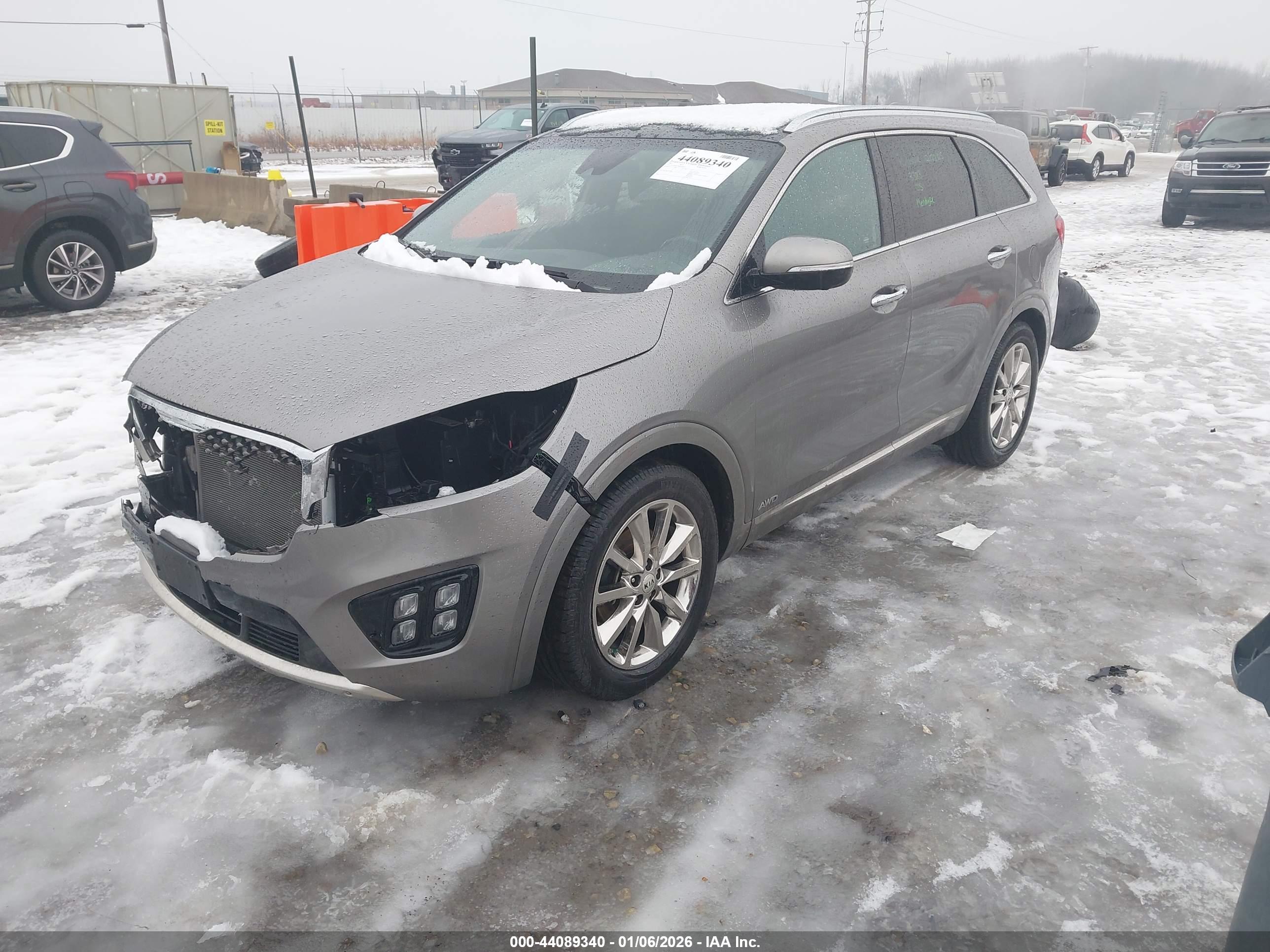 KIA SORENTO image 2