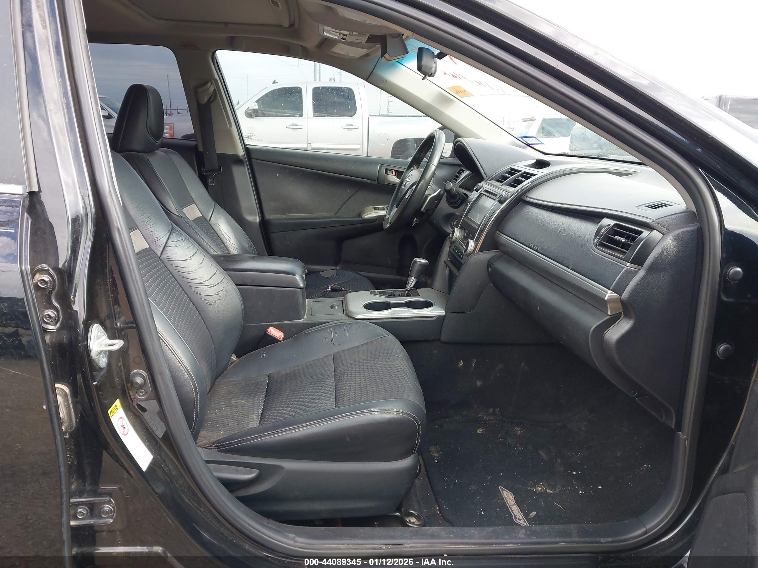 TOYOTA CAMRY image 5