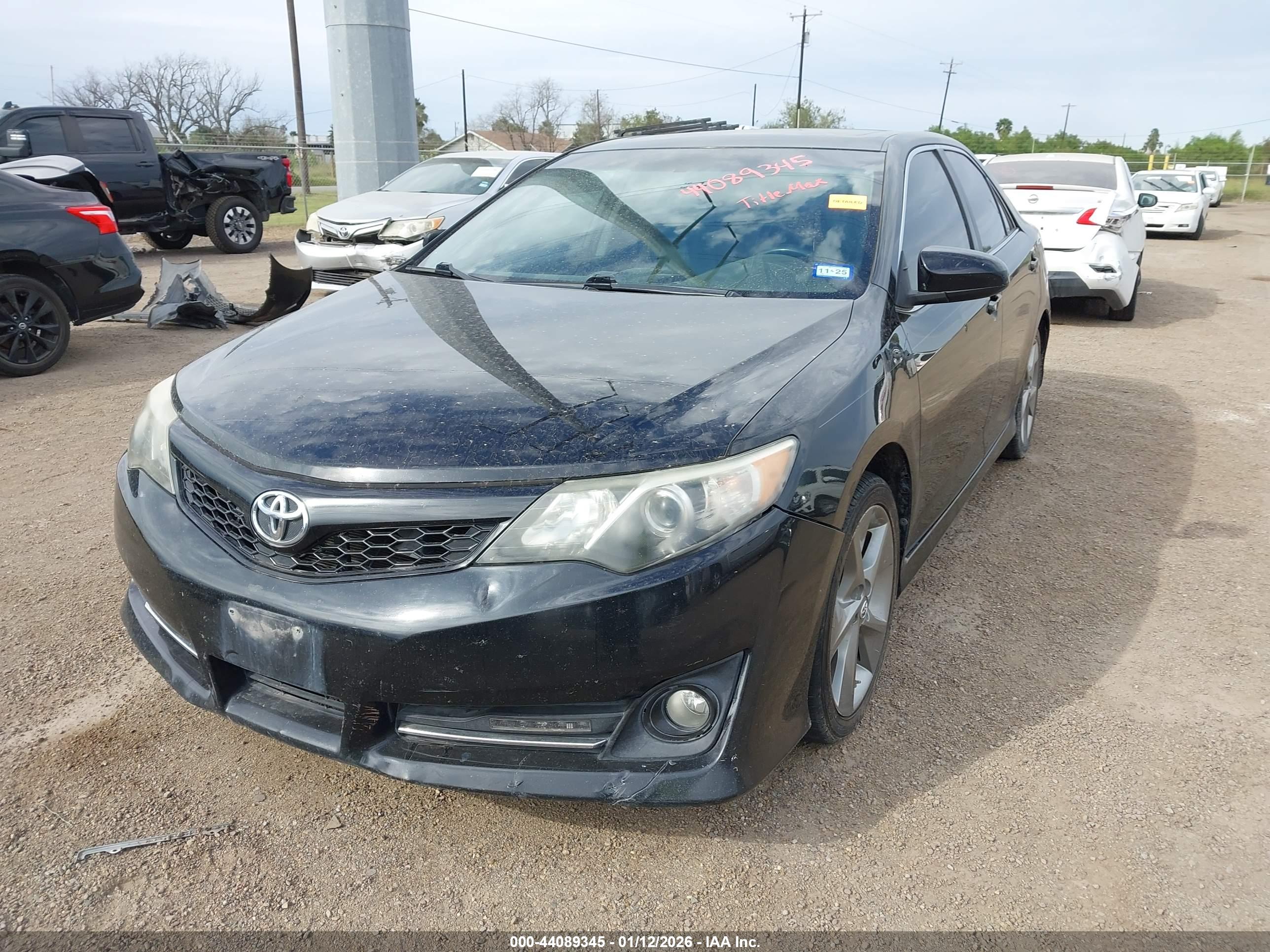 TOYOTA CAMRY image 6