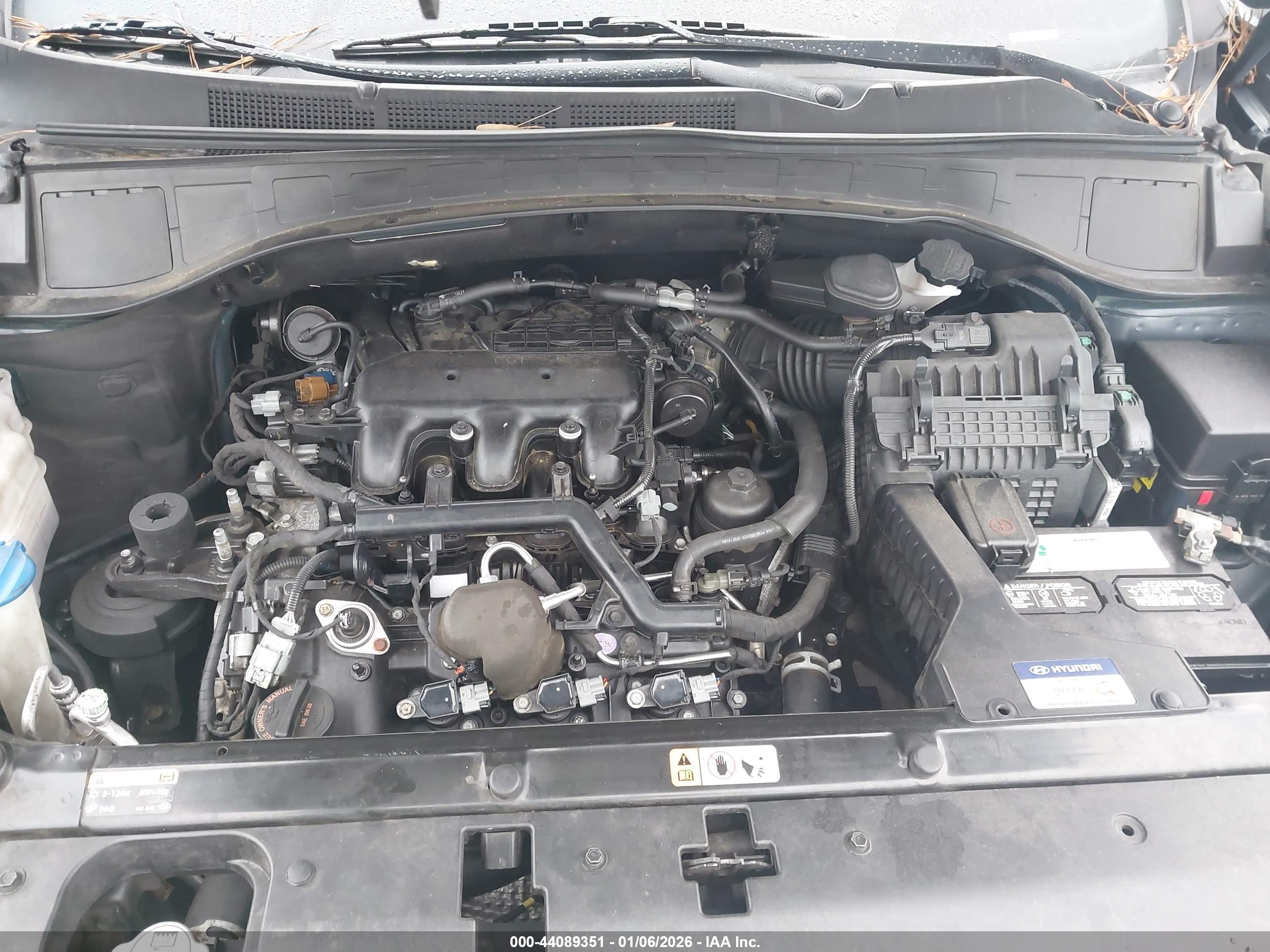 HYUNDAI SANTA image 10