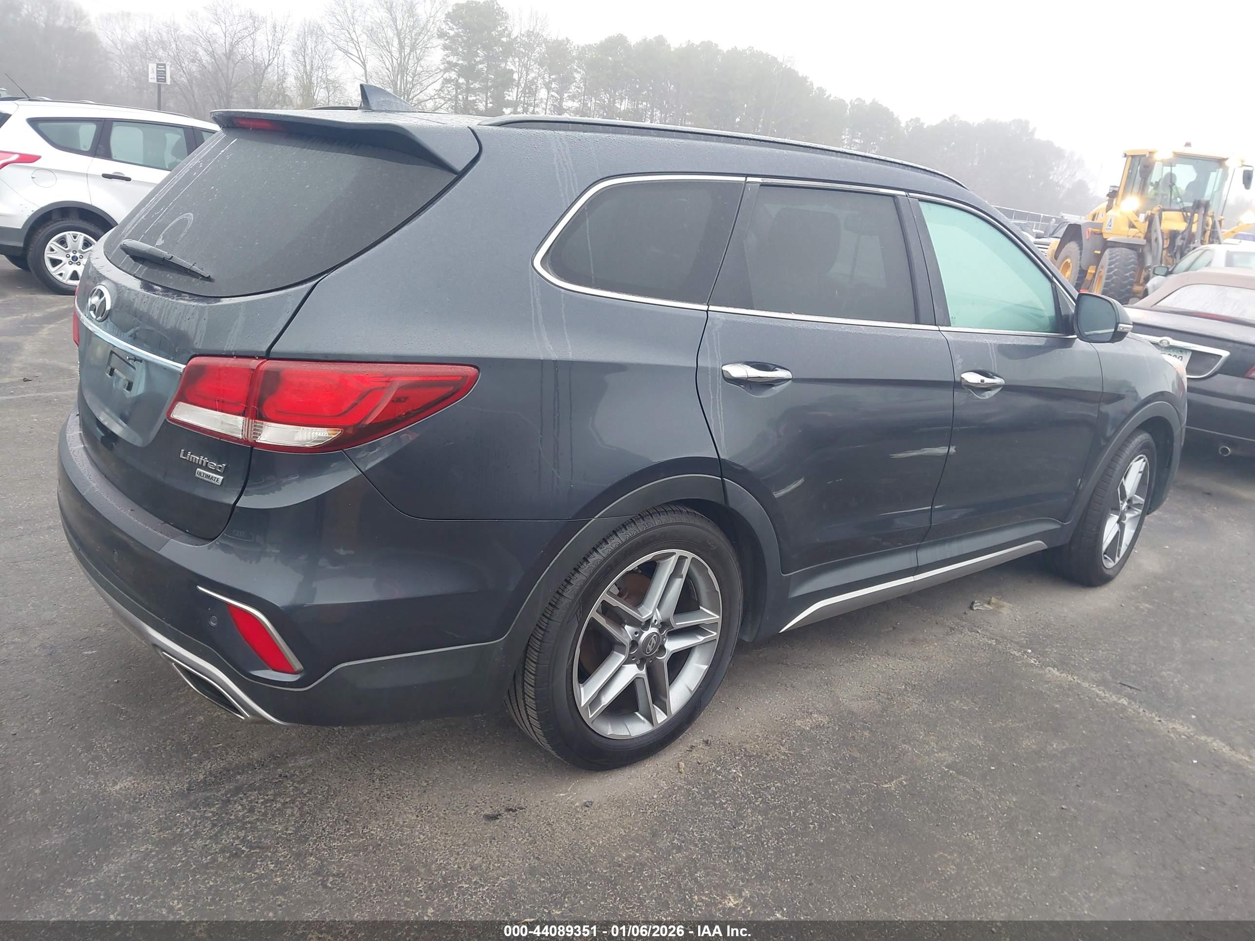 HYUNDAI SANTA image 4