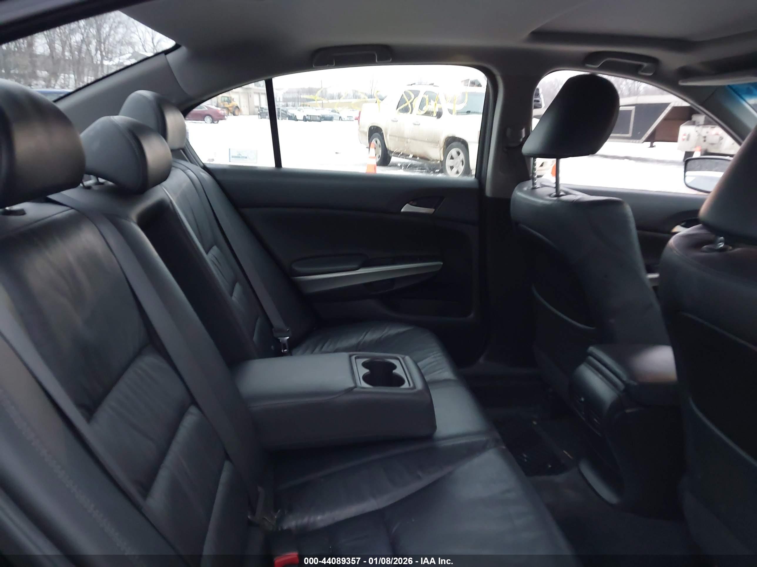 HONDA ACCORD image 8
