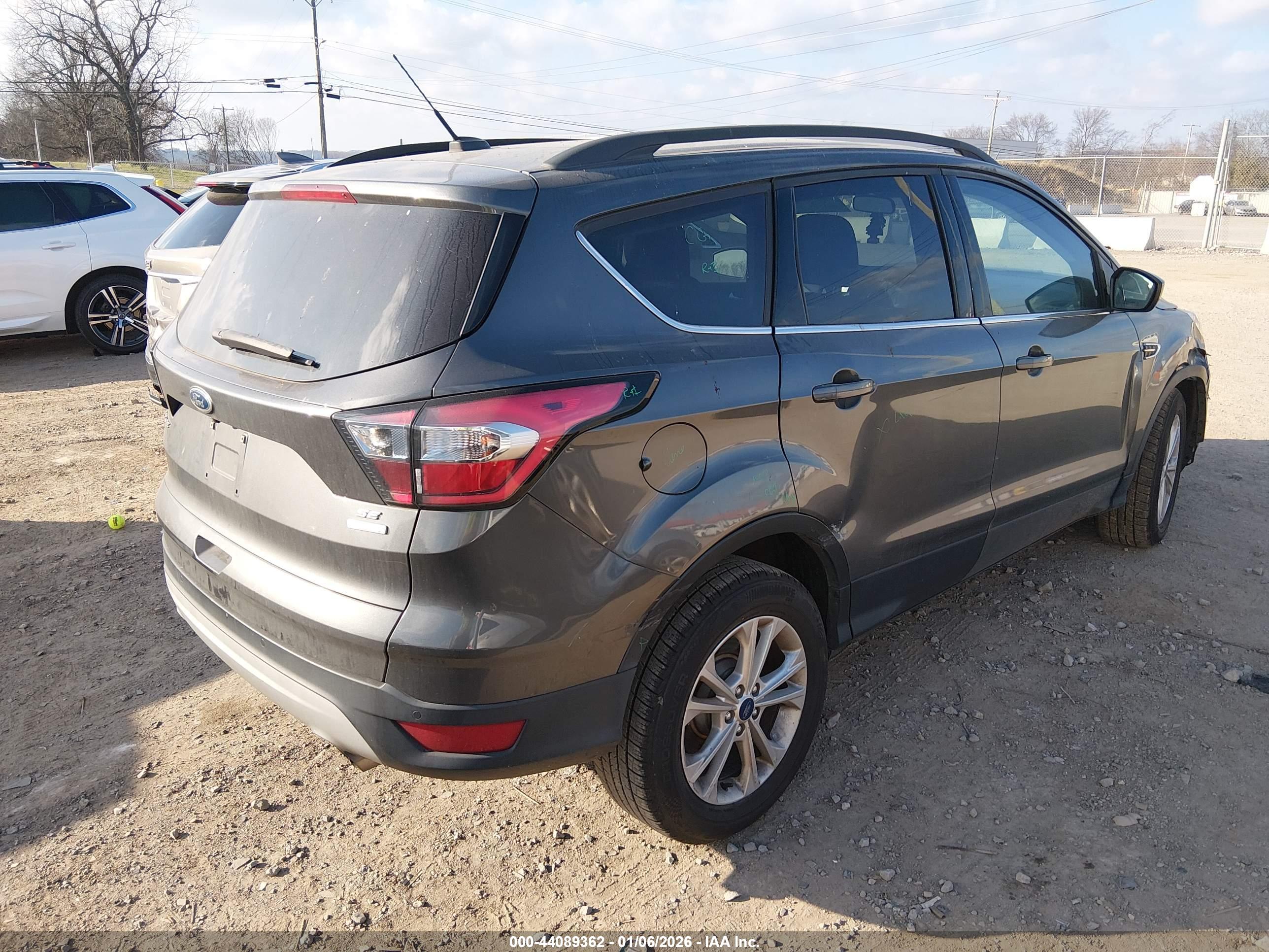 FORD ESCAPE image 4