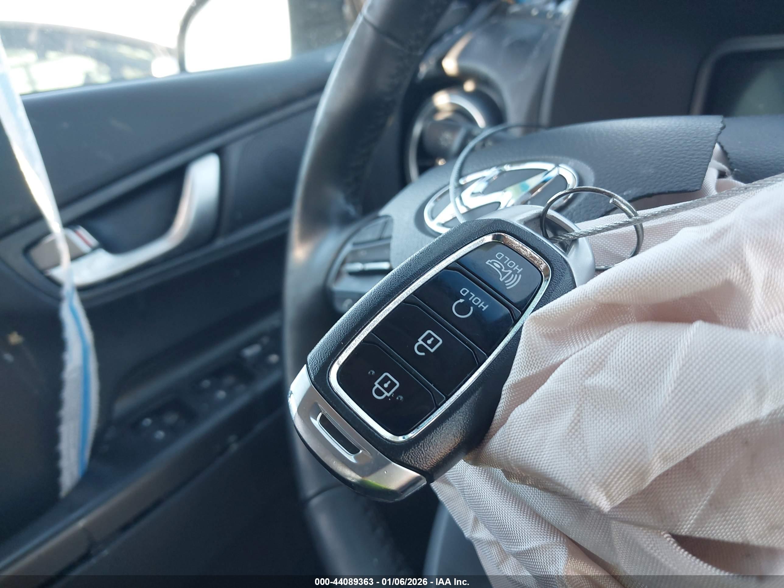 HYUNDAI KONA image 11