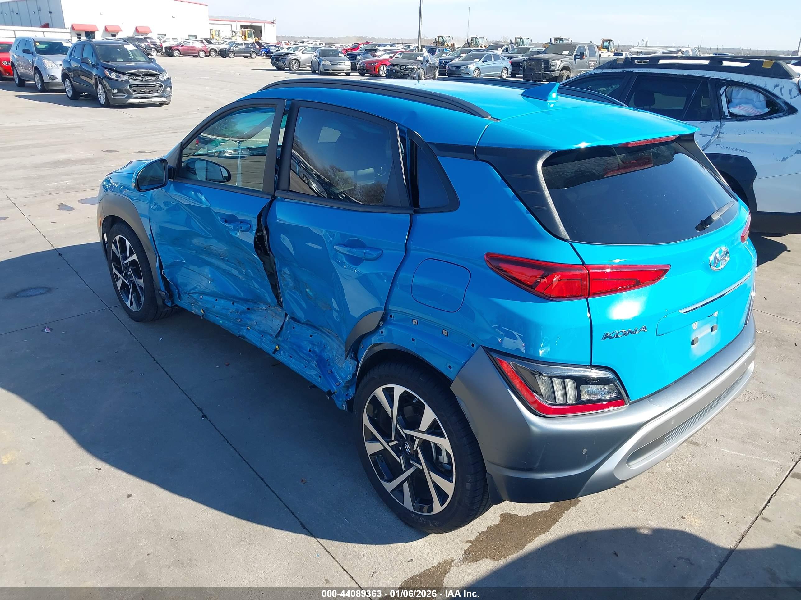 HYUNDAI KONA image 3