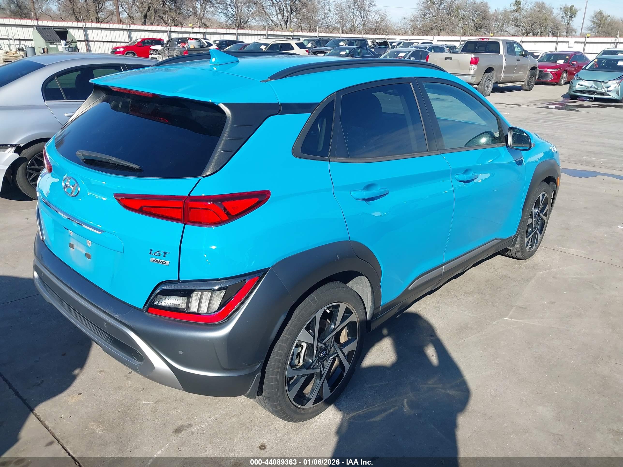 HYUNDAI KONA image 4