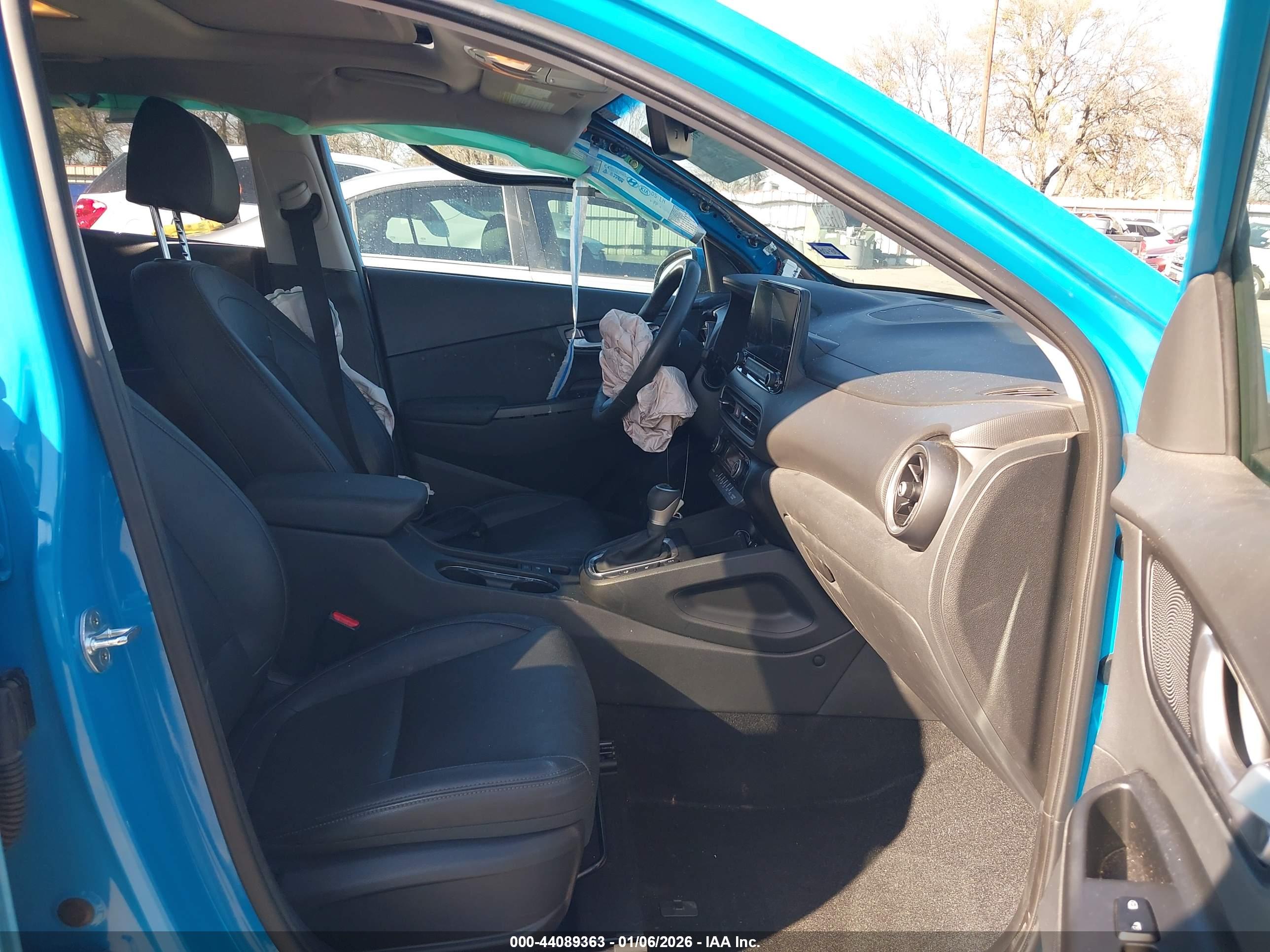 HYUNDAI KONA image 5