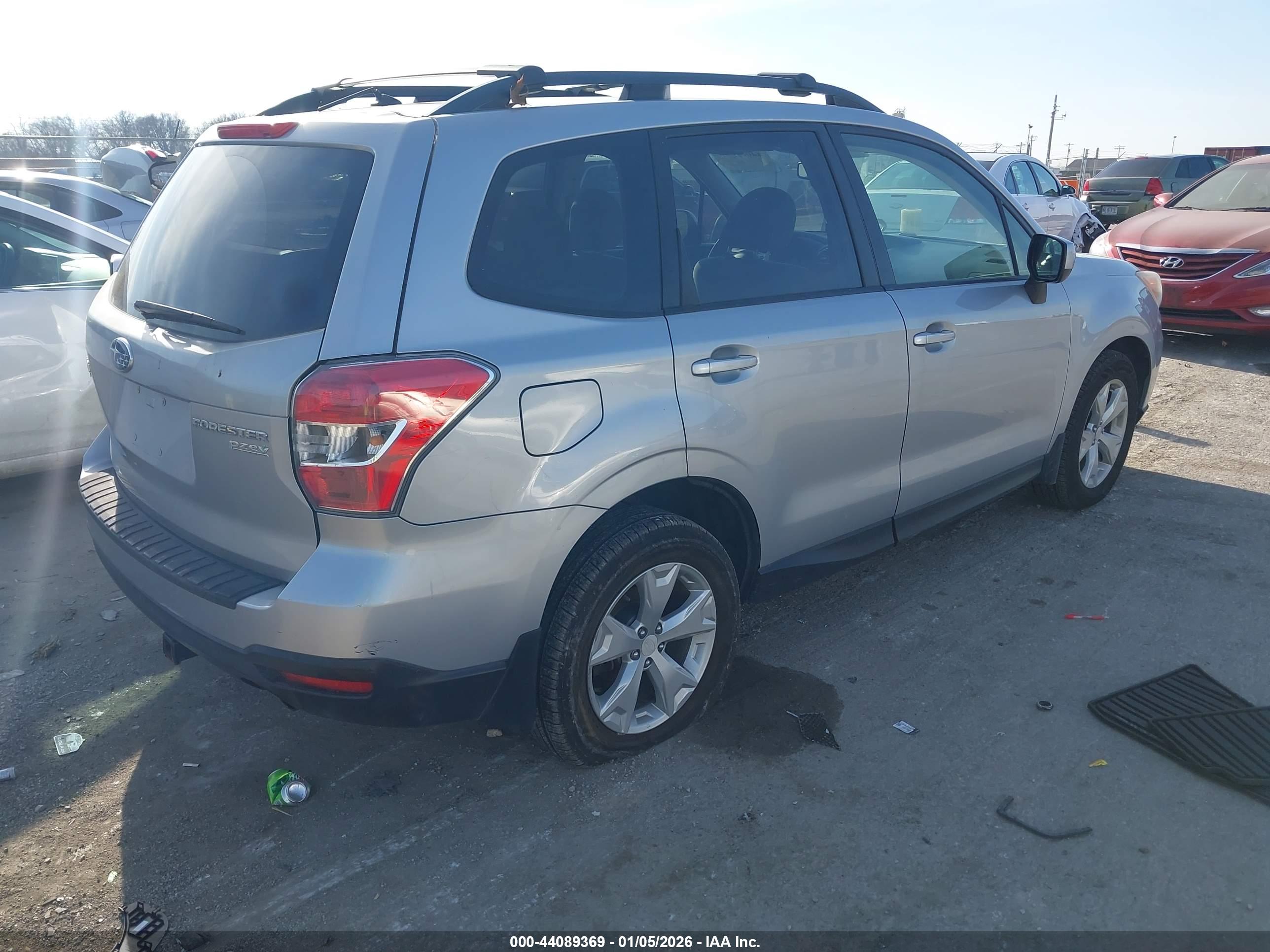SUBARU FORESTER image 4
