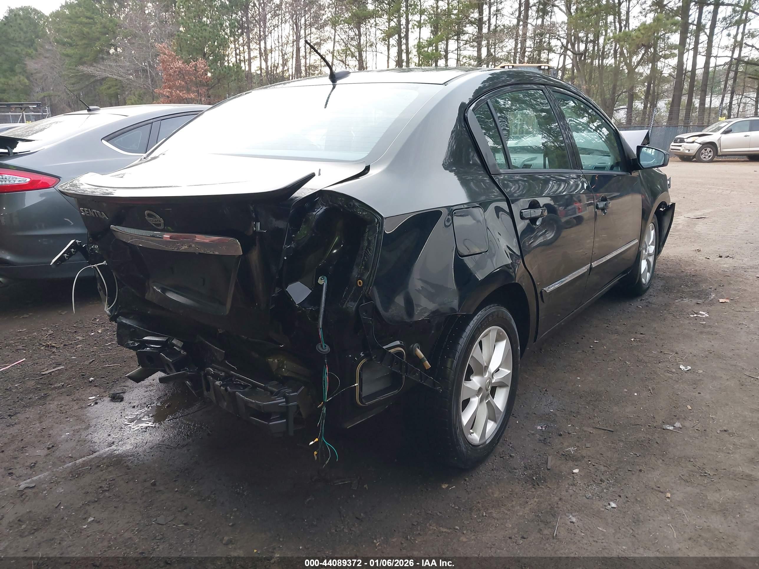 NISSAN SENTRA image 4